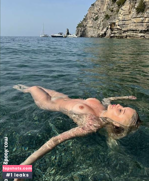 Sophie Blair gallery photo #13