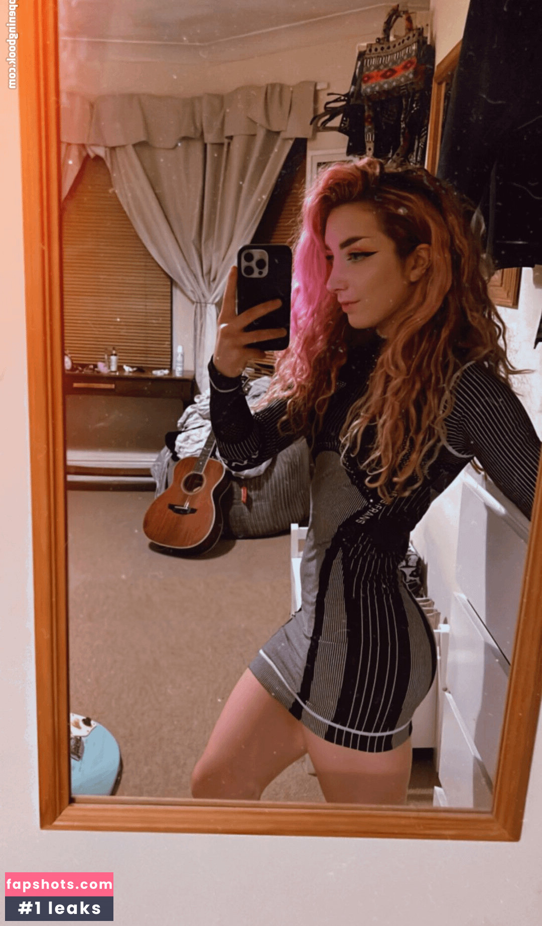 Sophie Burrell Nude Leaks OnlyFans Photos #11 - LeakJerk