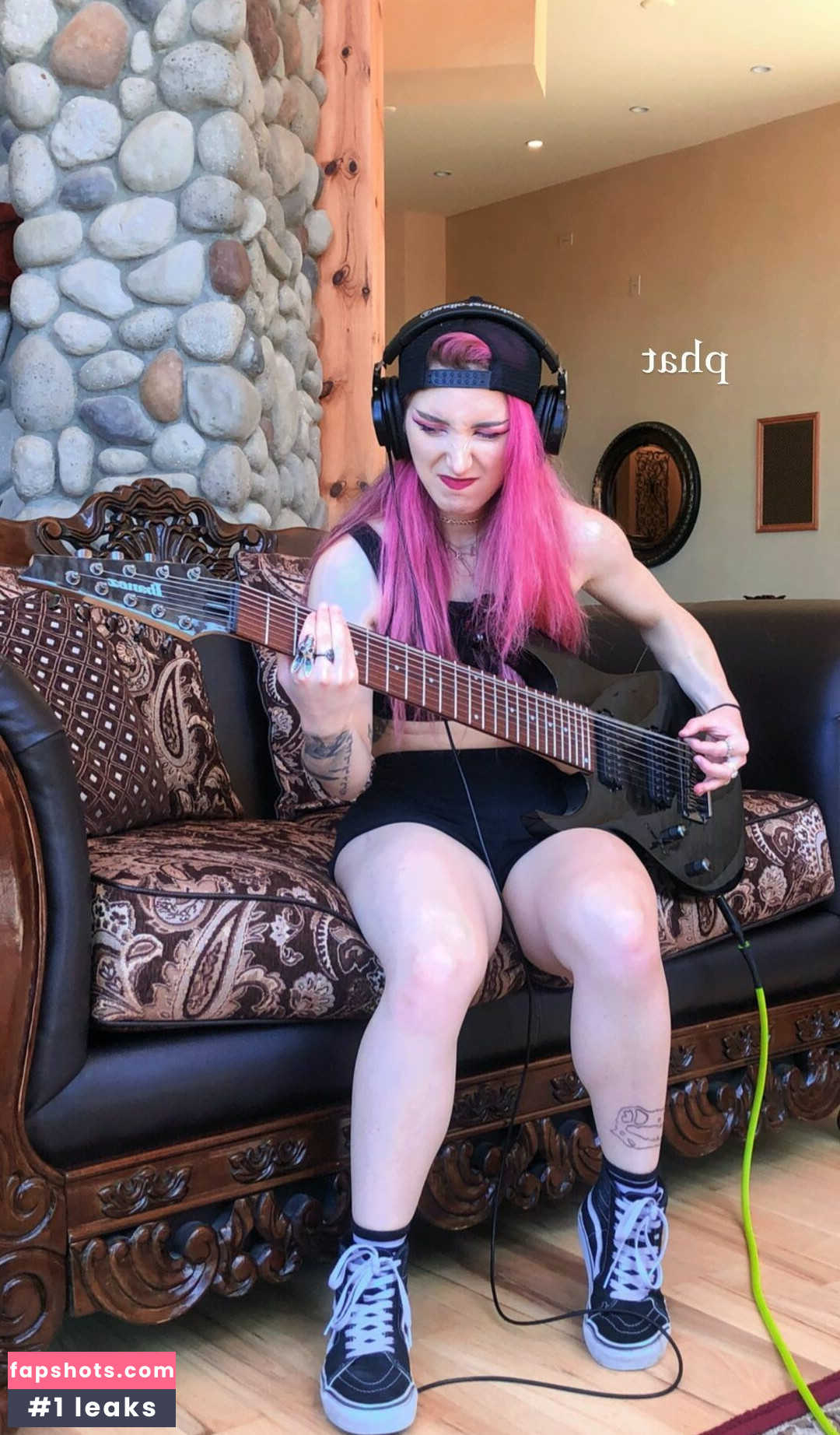 Sophie Burrell Nude Leaks OnlyFans Photos #21 - LeakJerk