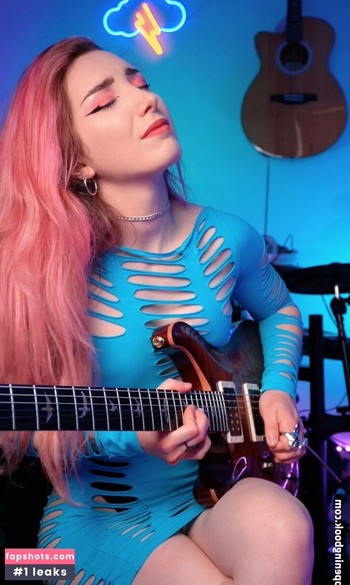 Sophie Burrell Nude Leaks OnlyFans Photos #22 - LeakJerk