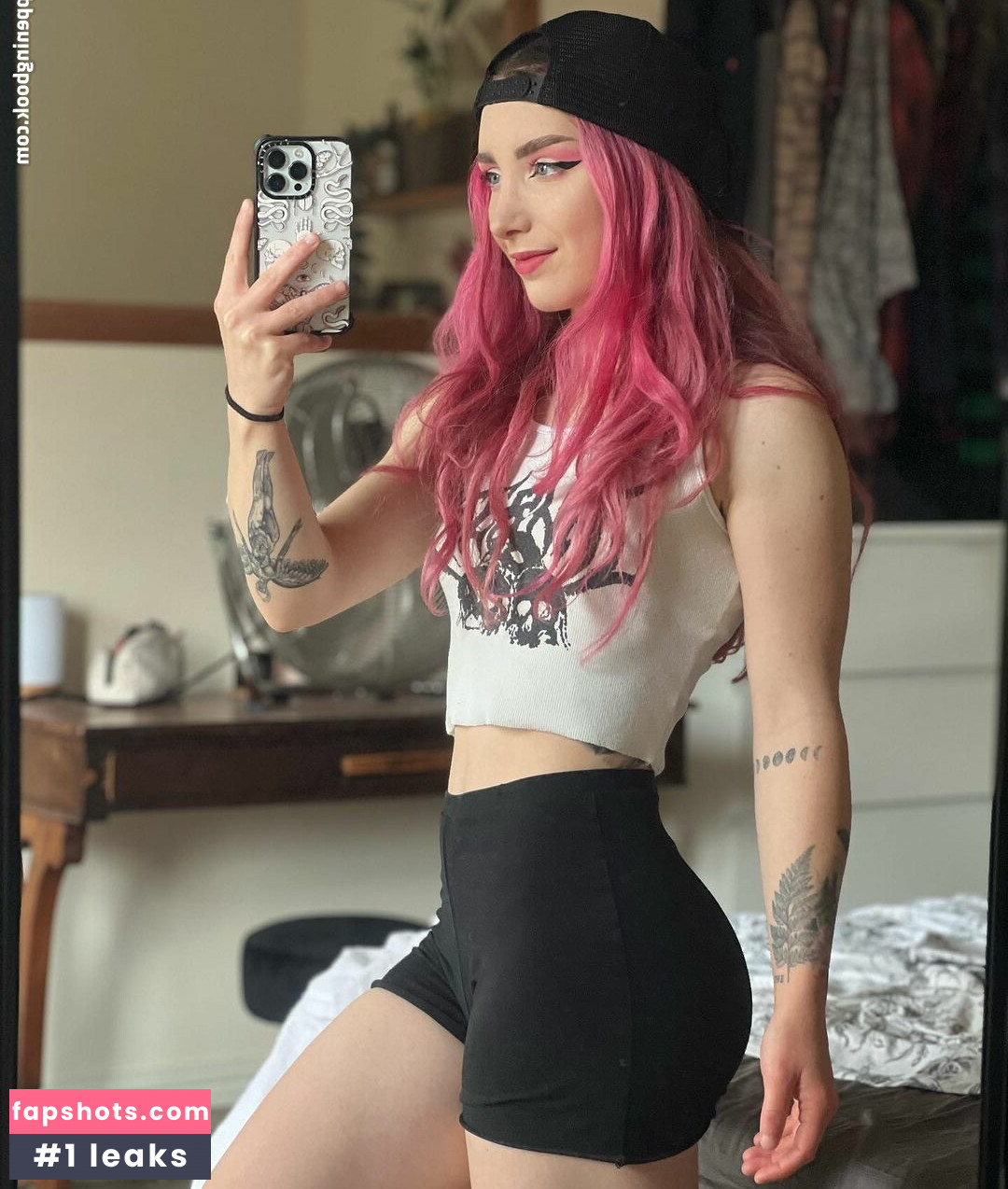 Sophie Burrell Nude Leaks OnlyFans Photos #28 - LeakJerk