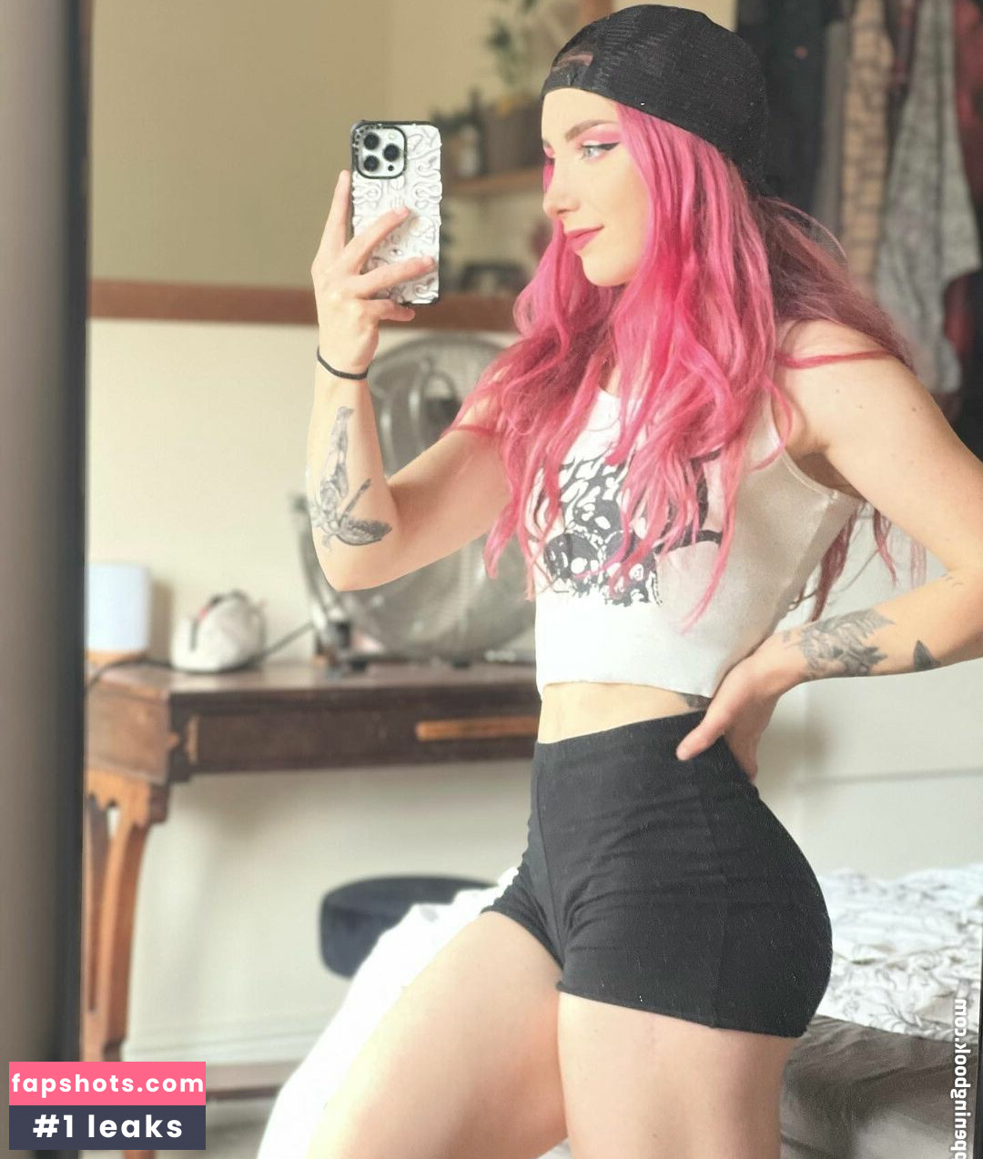 Sophie Burrell Nude Leaks OnlyFans Photos #29 - LeakJerk