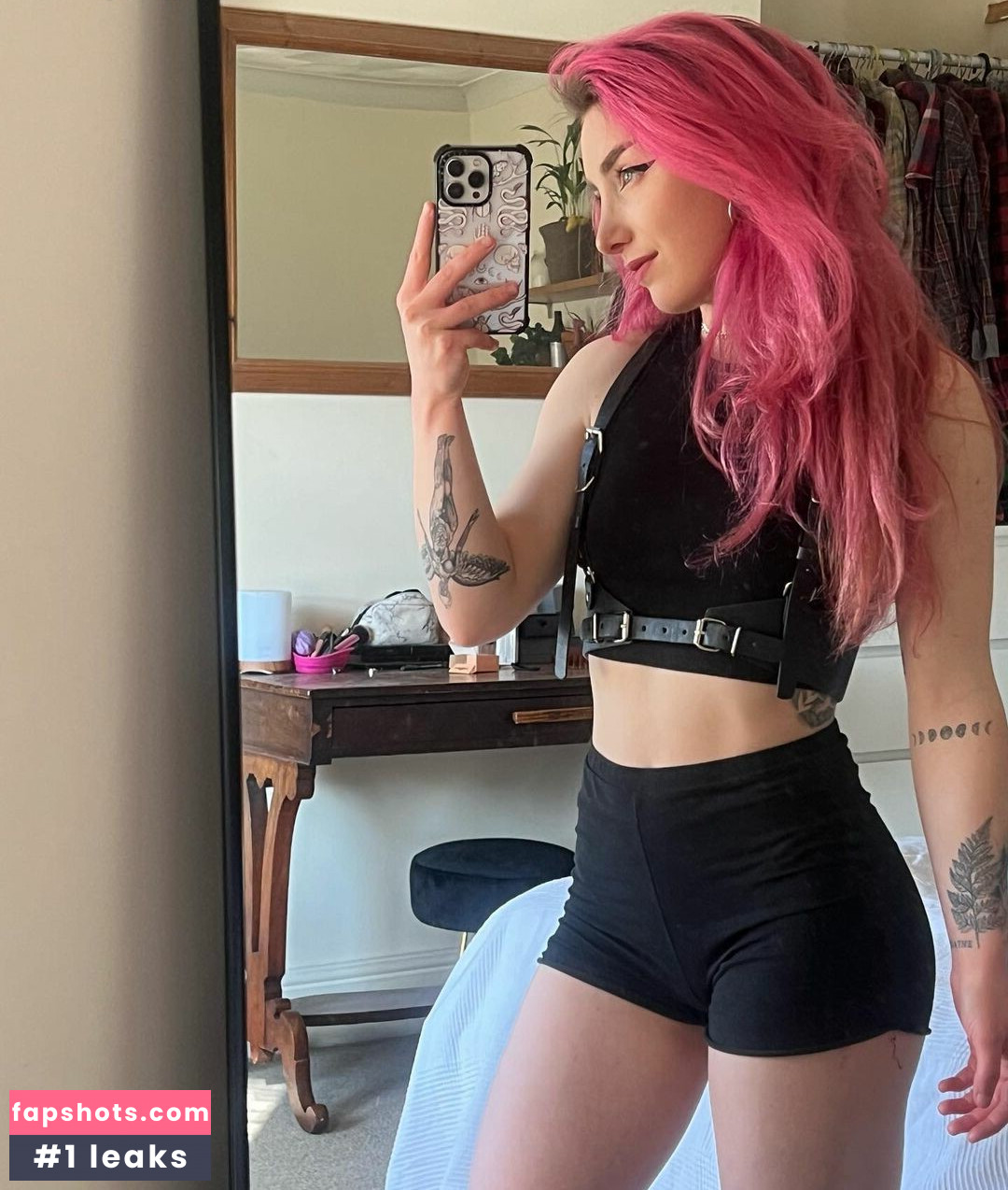 Sophie Burrell Nude Leaks OnlyFans Photos #34 - LeakJerk