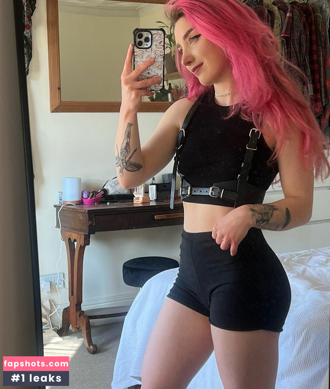 Sophie Burrell Nude Leaks OnlyFans Photos #36 - LeakJerk