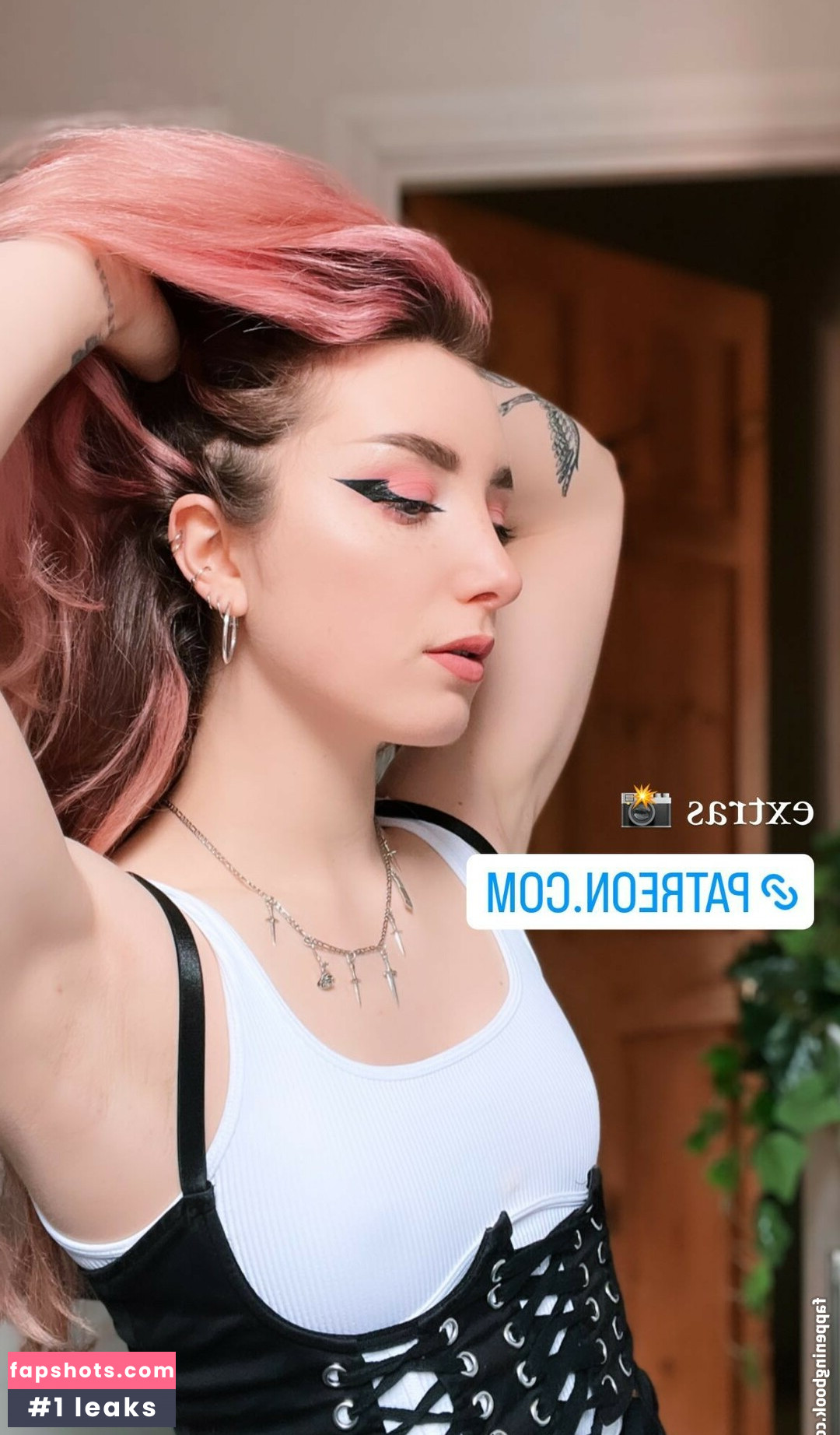 Sophie Burrell Nude Leaks OnlyFans Photos #41 - LeakJerk