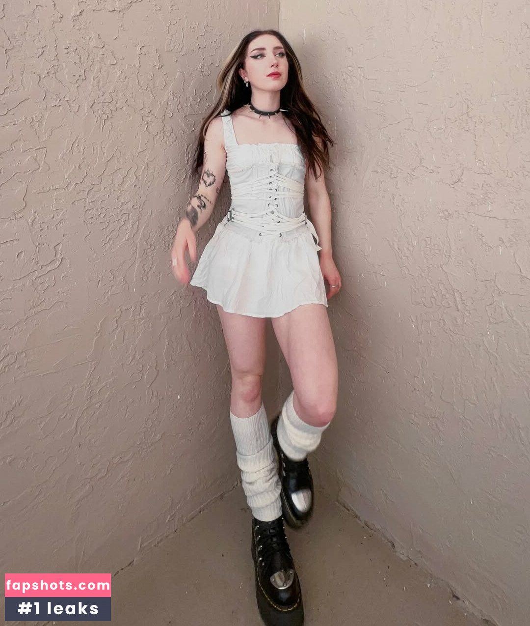 Sophie Burrell Nude Leaks OnlyFans Photos #7 - LeakJerk