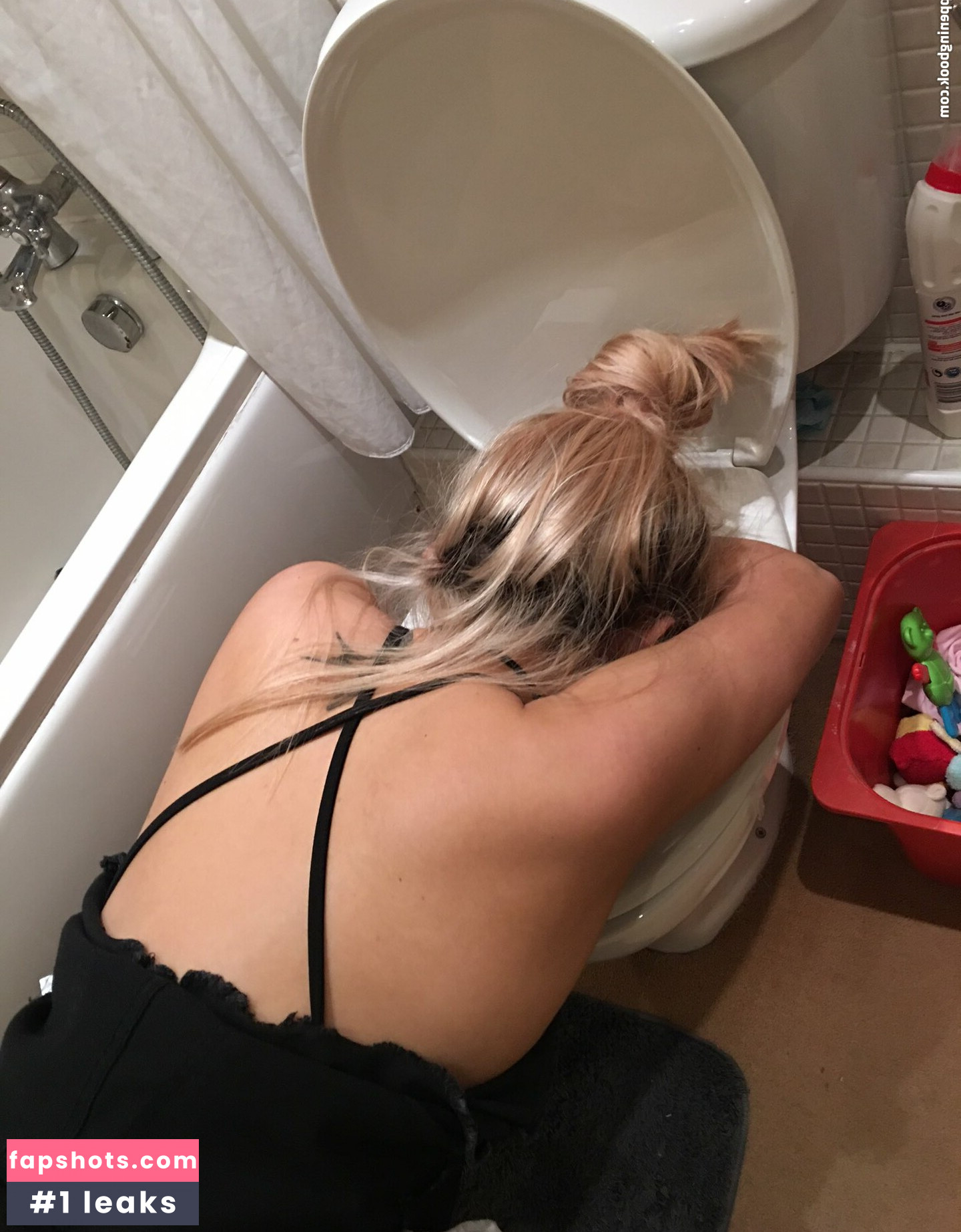 Sophie Carpenter Nude Leaks OnlyFans Photos #2 - LeakJerk