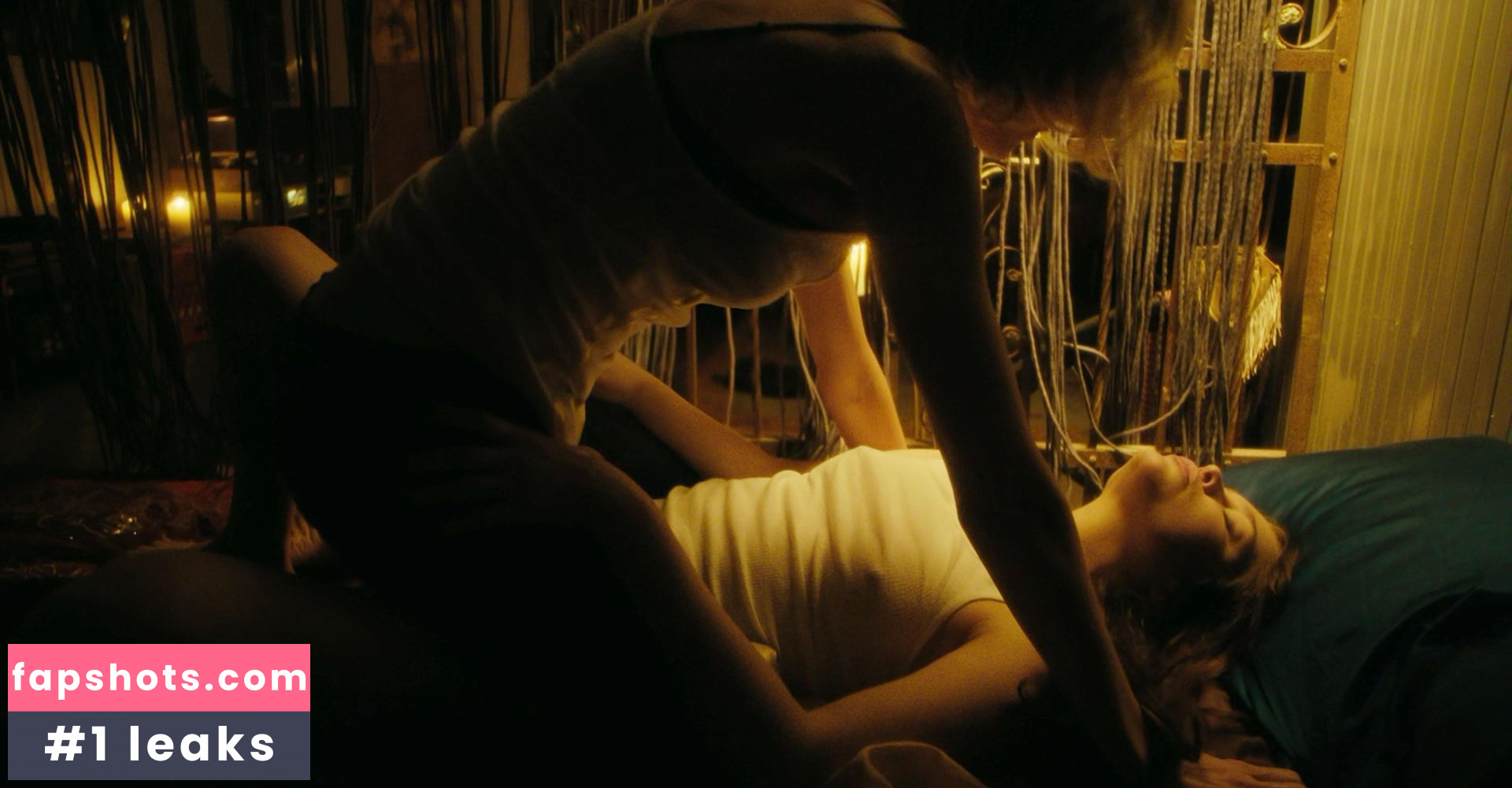 Sophie Cookson gallery photo #12