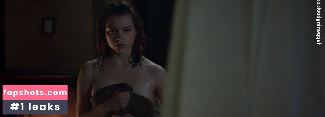 Sophie Cookson gallery photo #8