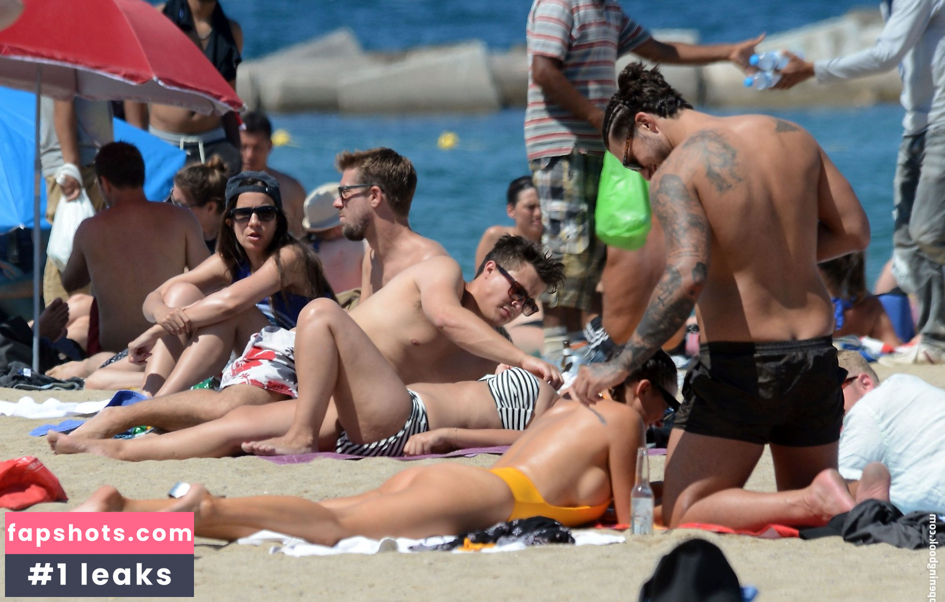 Sophie Gradon Nude Leaks OnlyFans Photos #43 - LeakJerk