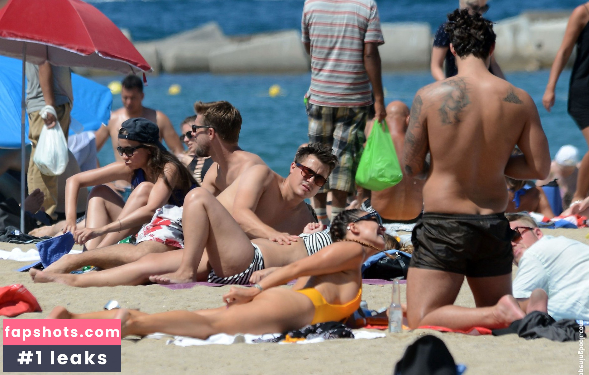 Sophie Gradon Nude Leaks OnlyFans Photos #44 - LeakJerk