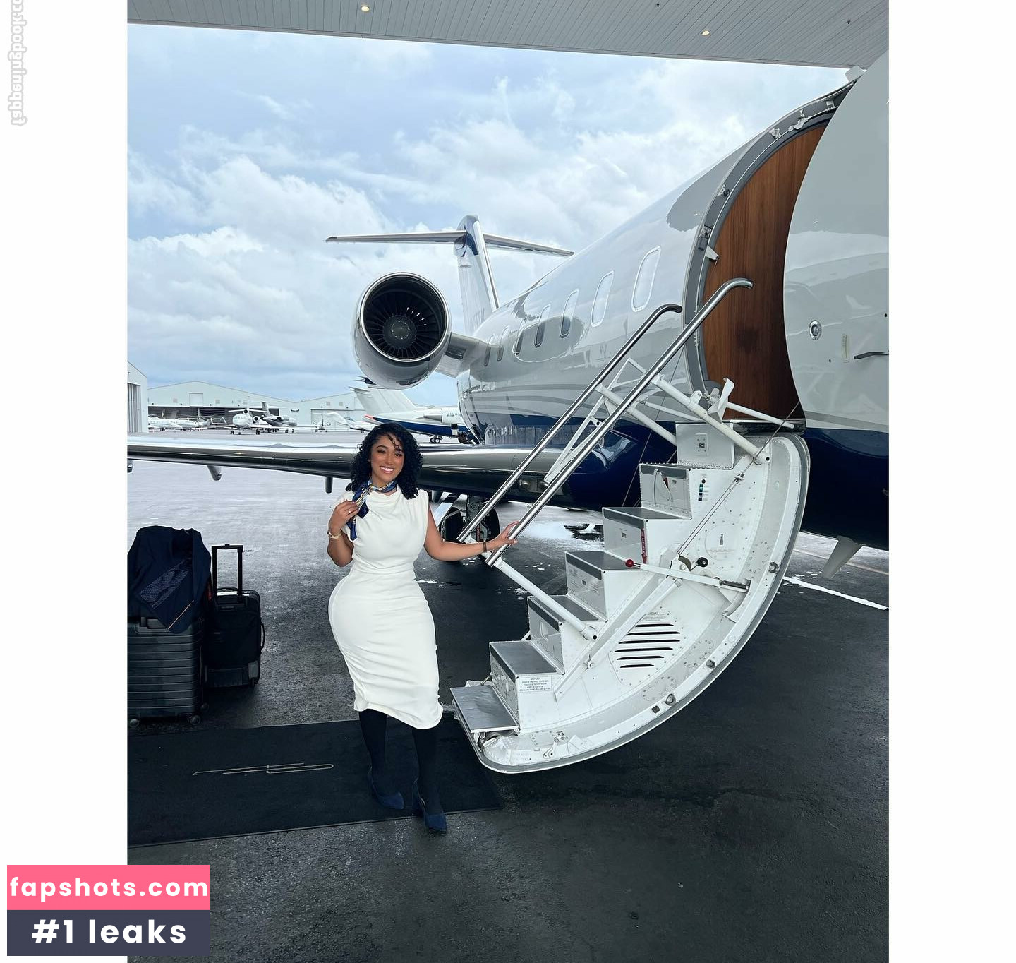 Sophie Likosky nude babe gallery