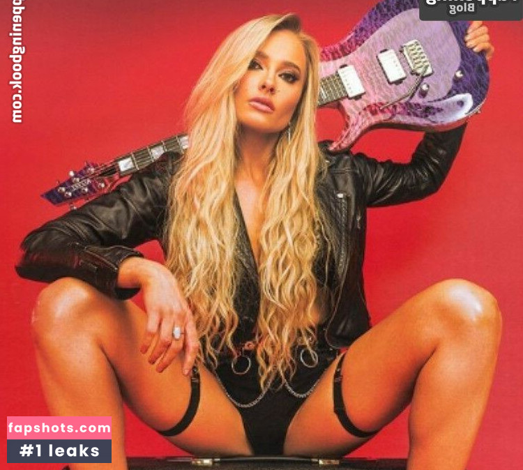 Sophie Lloyd gallery photo #2