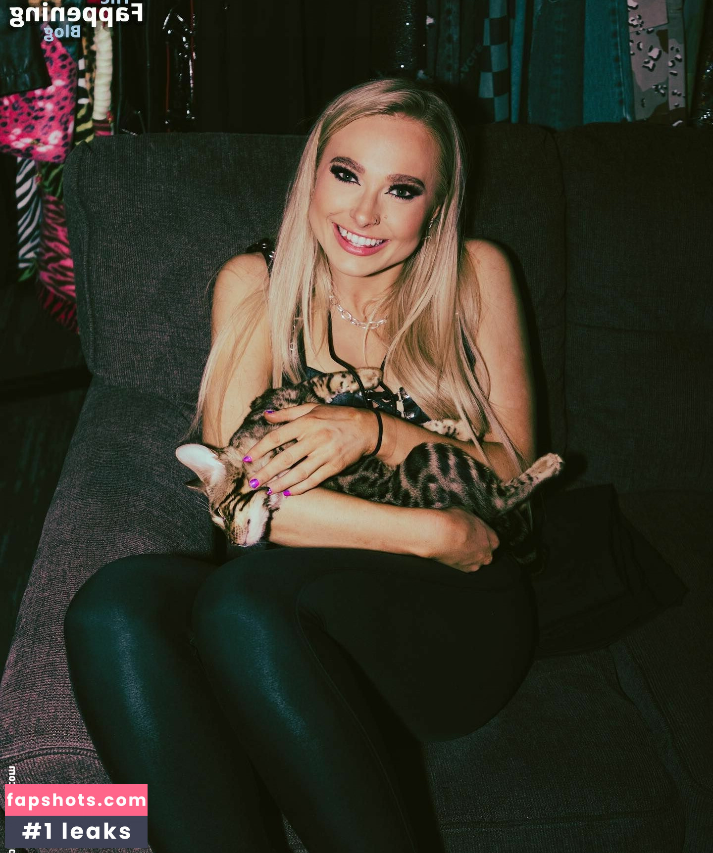 Sophie Lloyd gallery photo #17