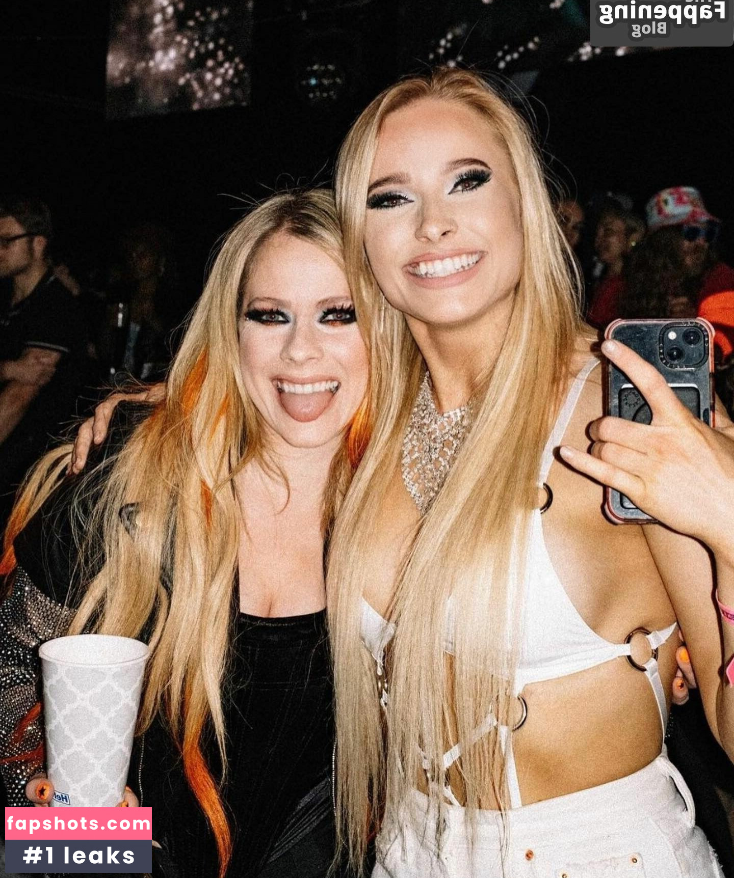 Sophie Lloyd gallery photo #22