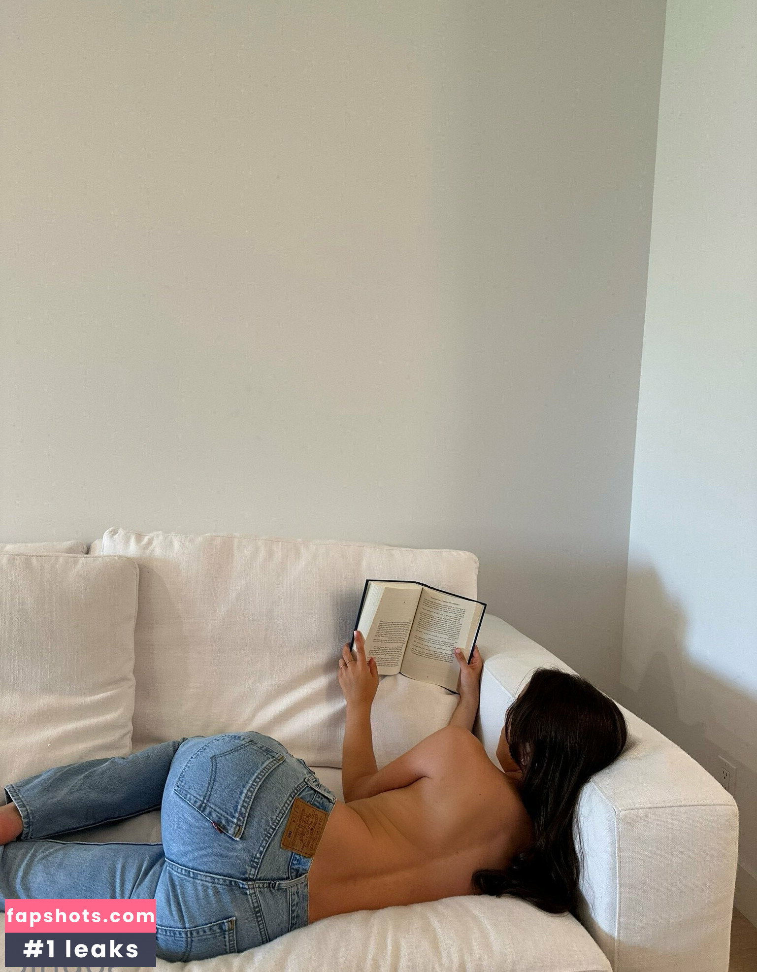Sophie Mudd gallery photo #987