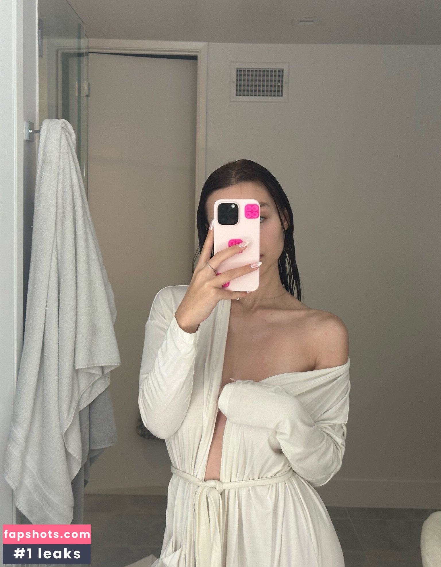 Sophie Mudd gallery photo #226