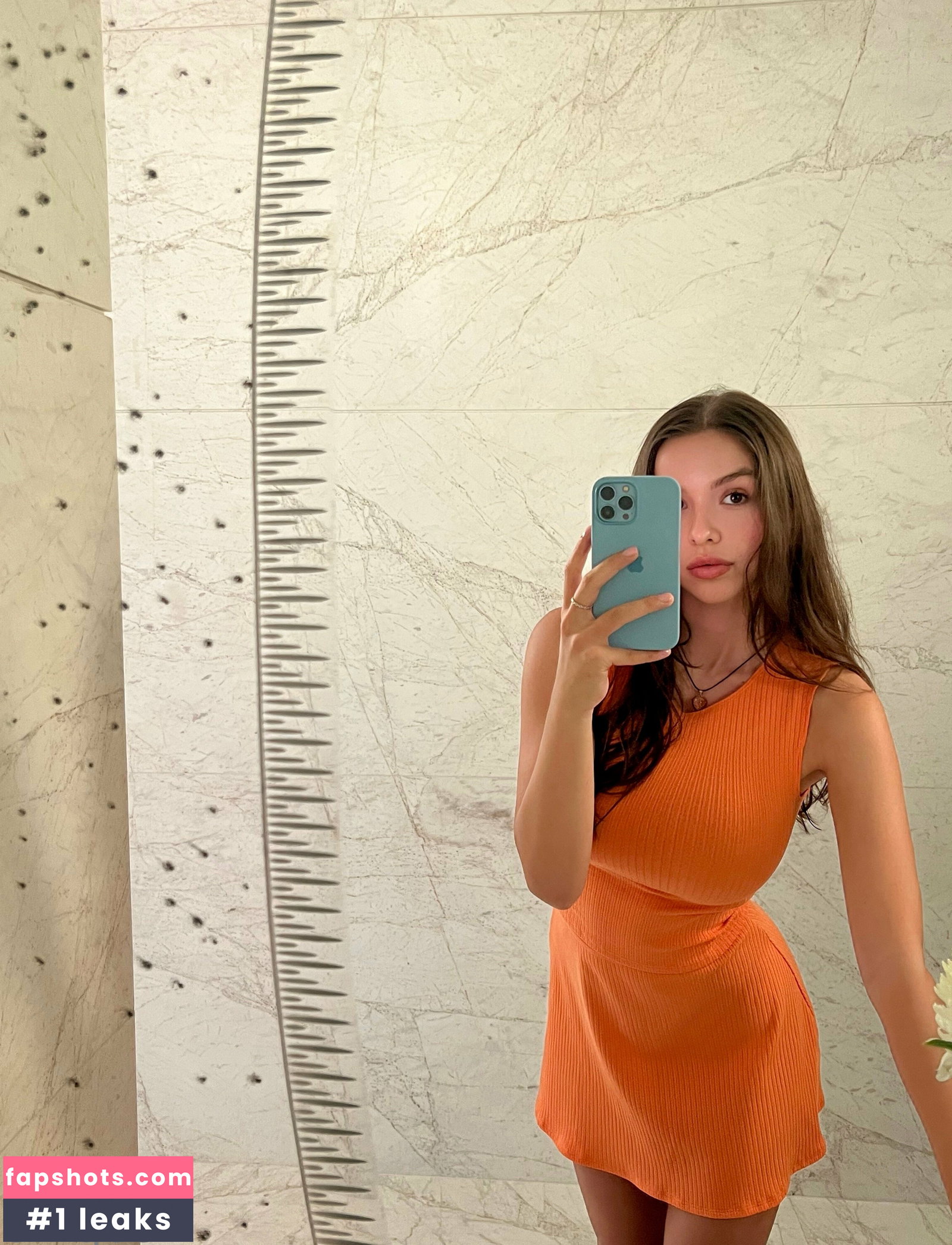Sophie Mudd gallery photo #281