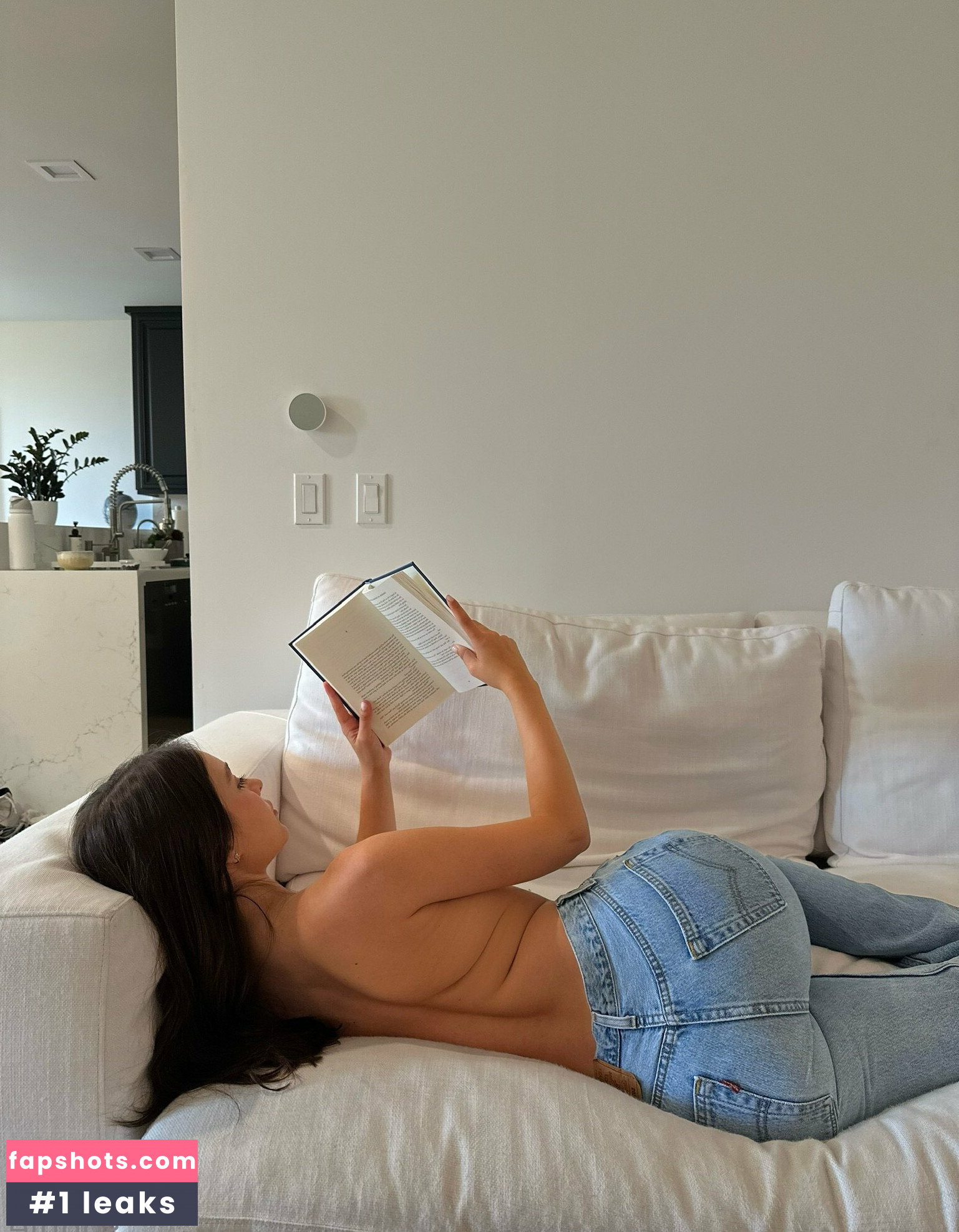 Sophie Mudd gallery photo #584
