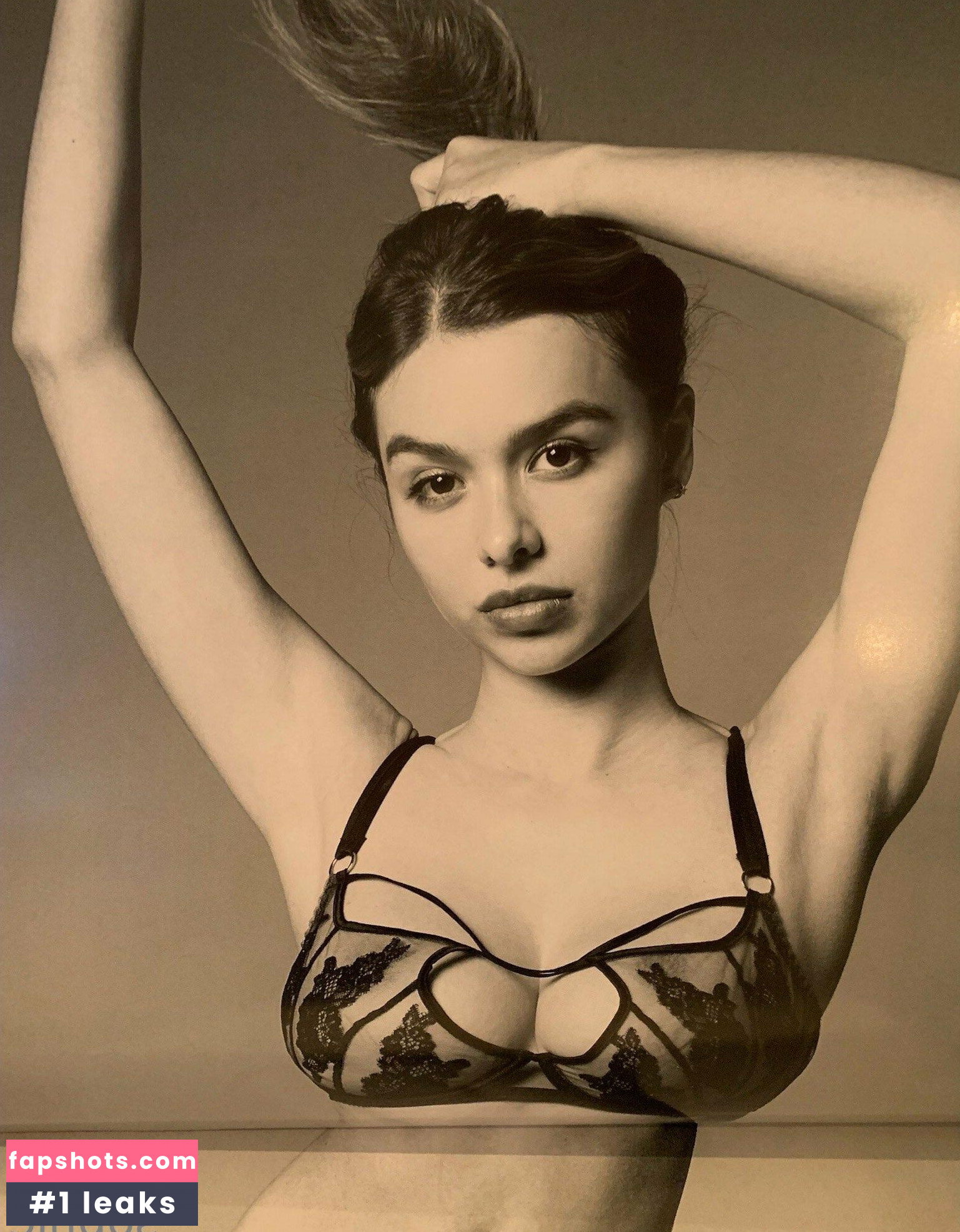 Sophie Mudd gallery photo #1421