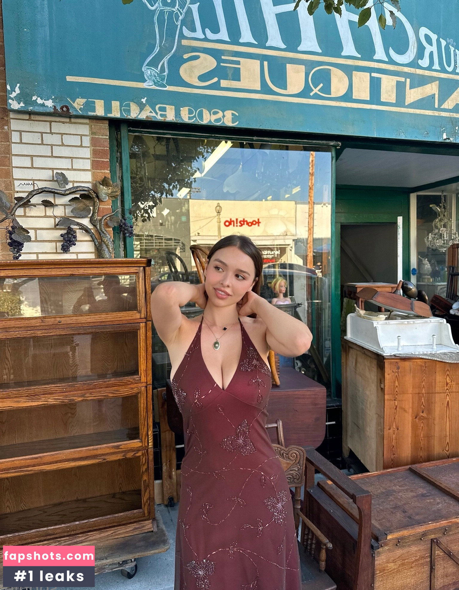 Sophie Mudd gallery photo #2652