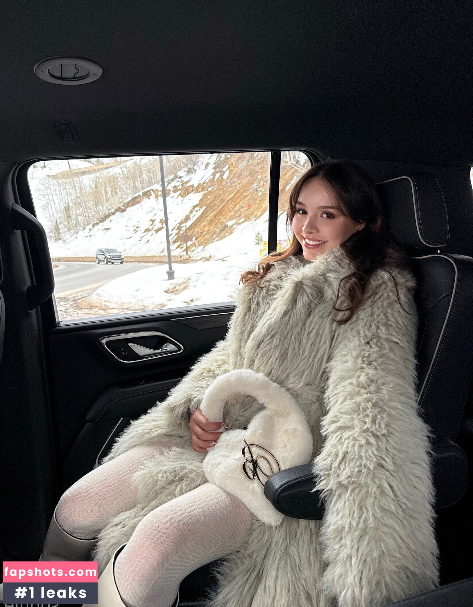 Sophie Mudd gallery photo #1571