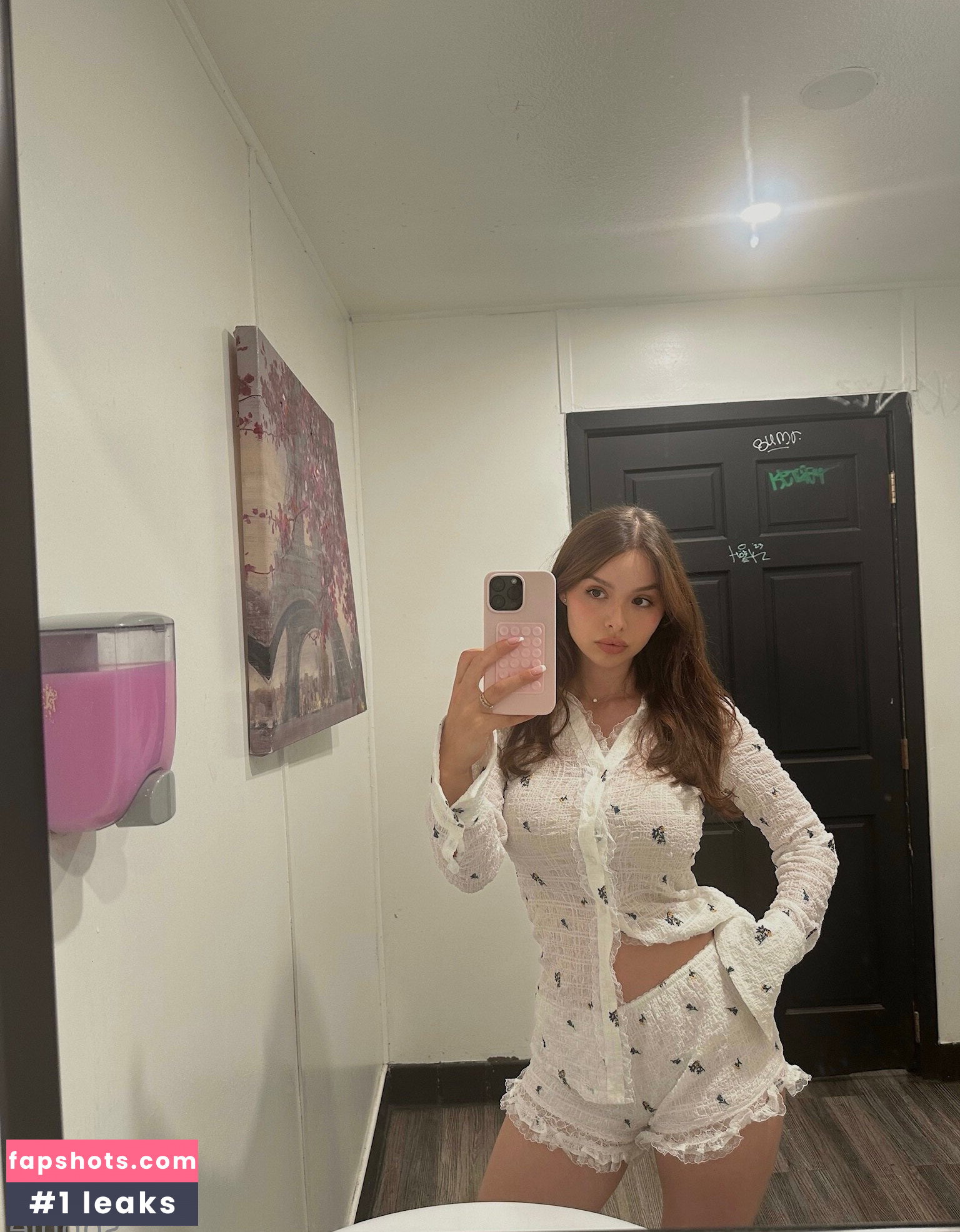 Sophie Mudd gallery photo #738