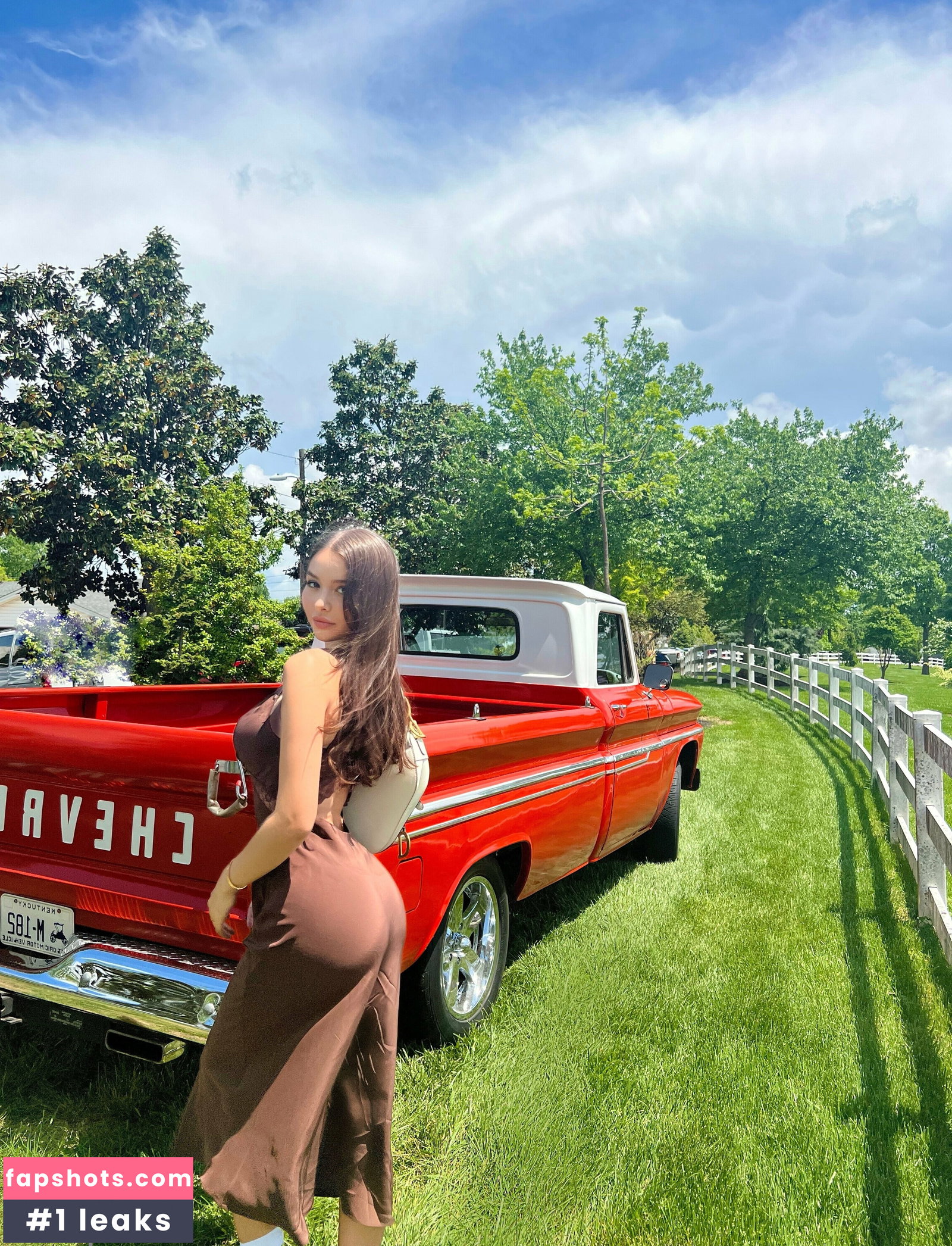 Sophie Mudd gallery photo #648