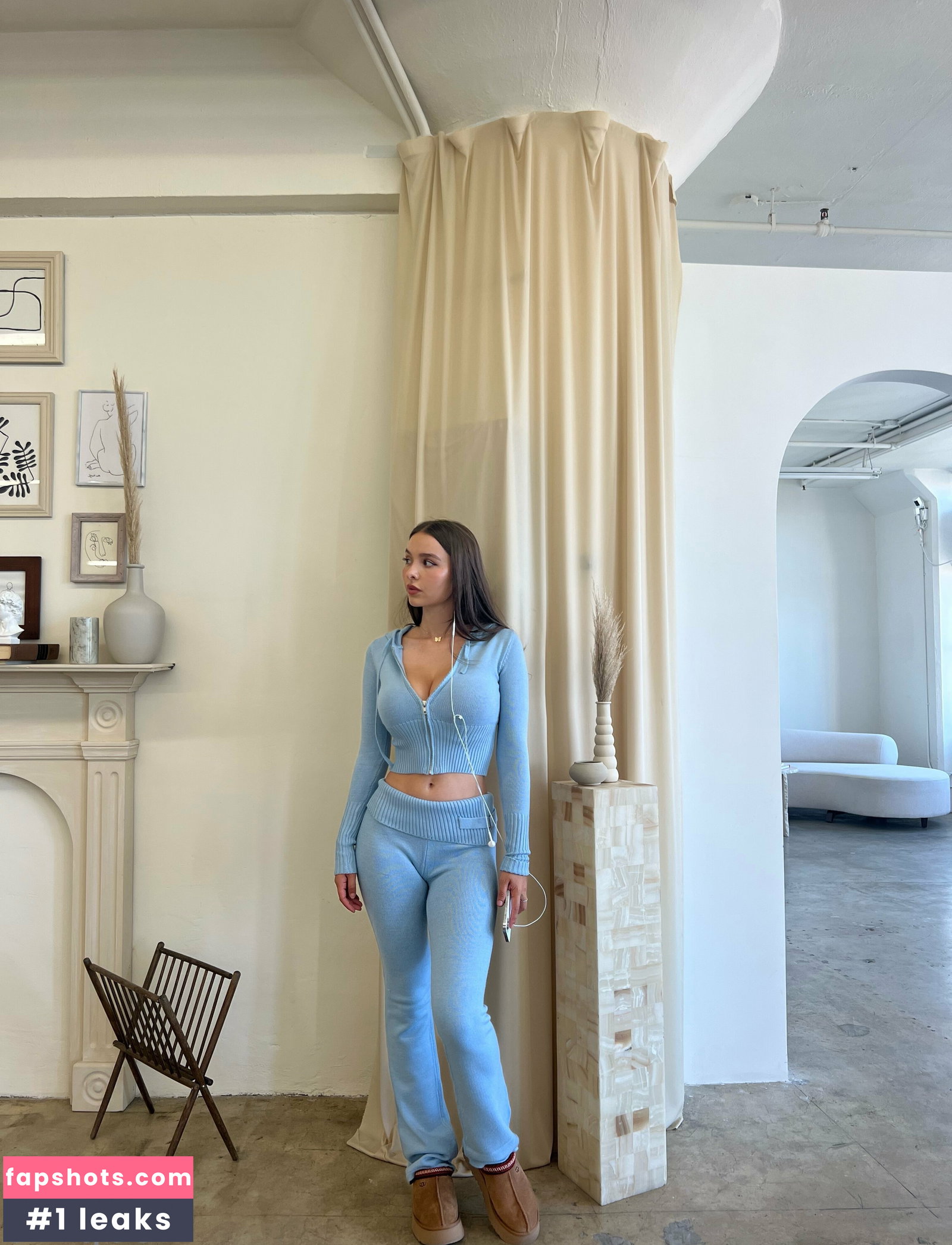 Sophie Mudd gallery photo #1704