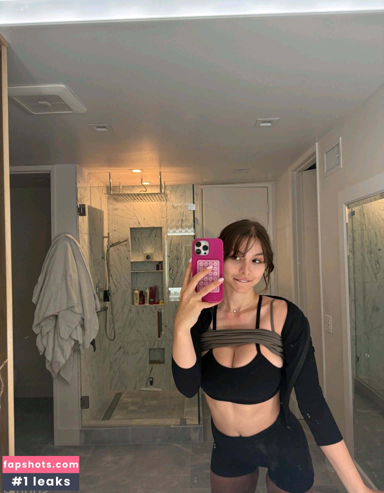Sophie Mudd gallery photo #769