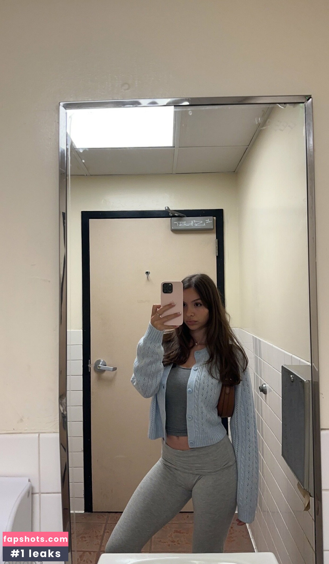 Sophie Mudd gallery photo #2609