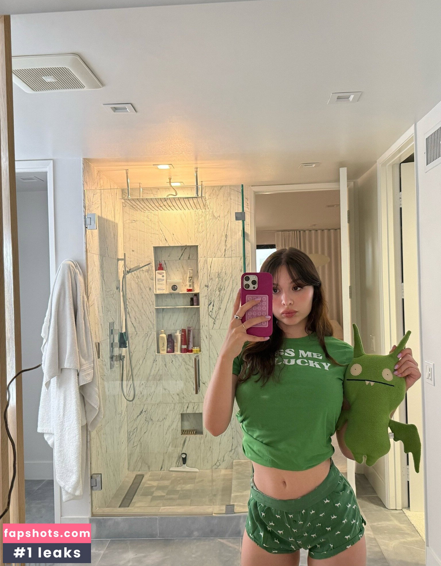 Sophie Mudd gallery photo #2554