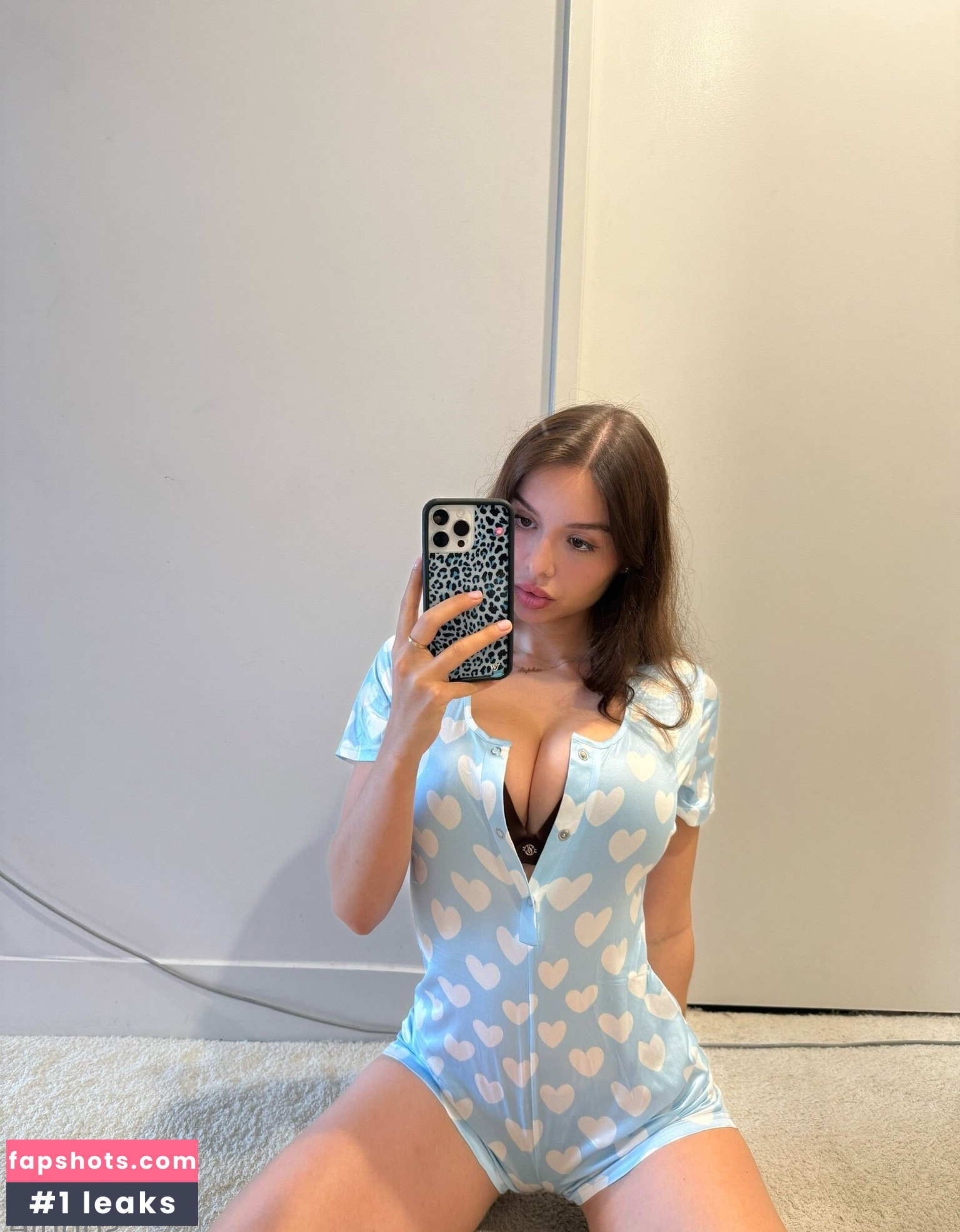Sophie Mudd gallery photo #239