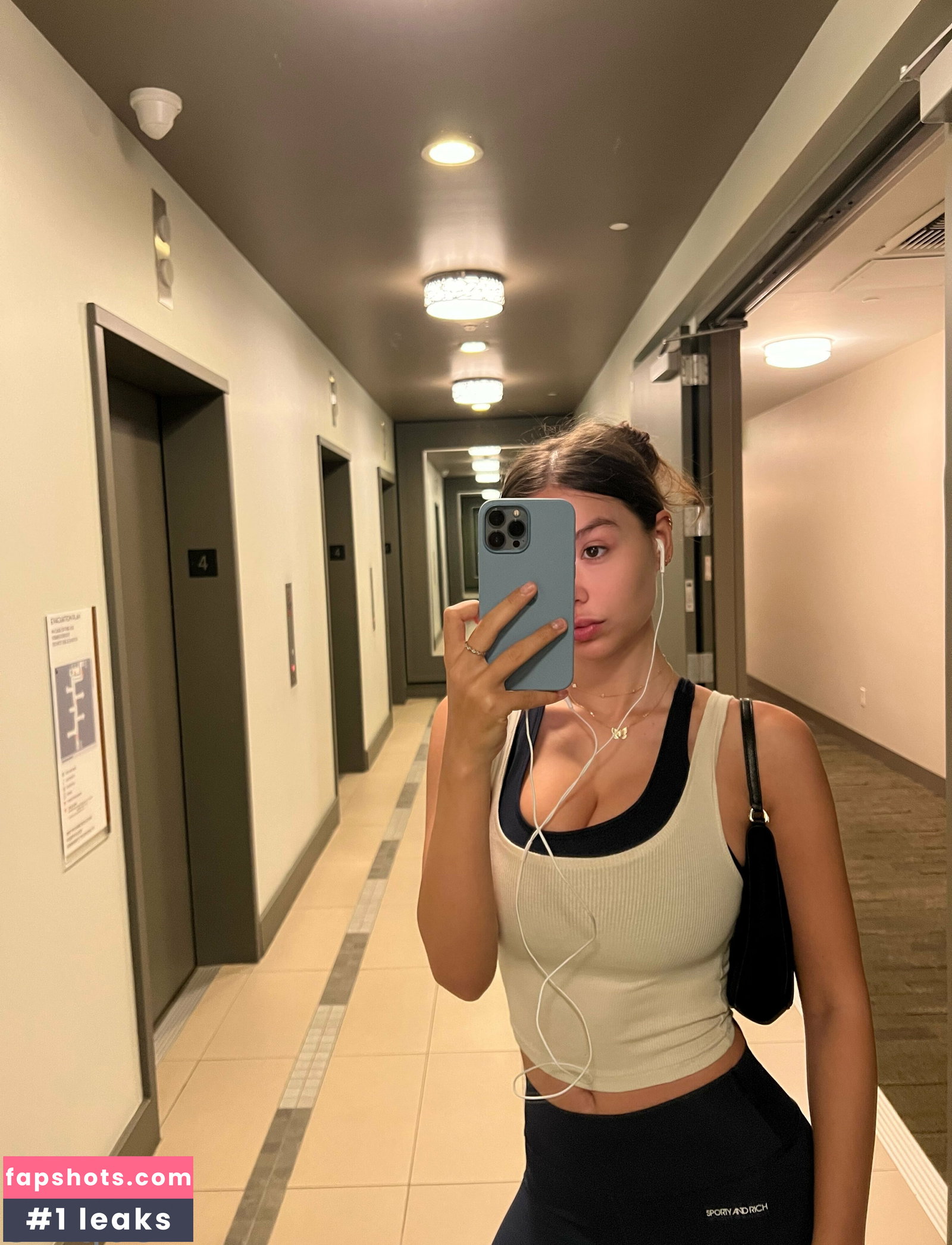 Sophie Mudd gallery photo #1075