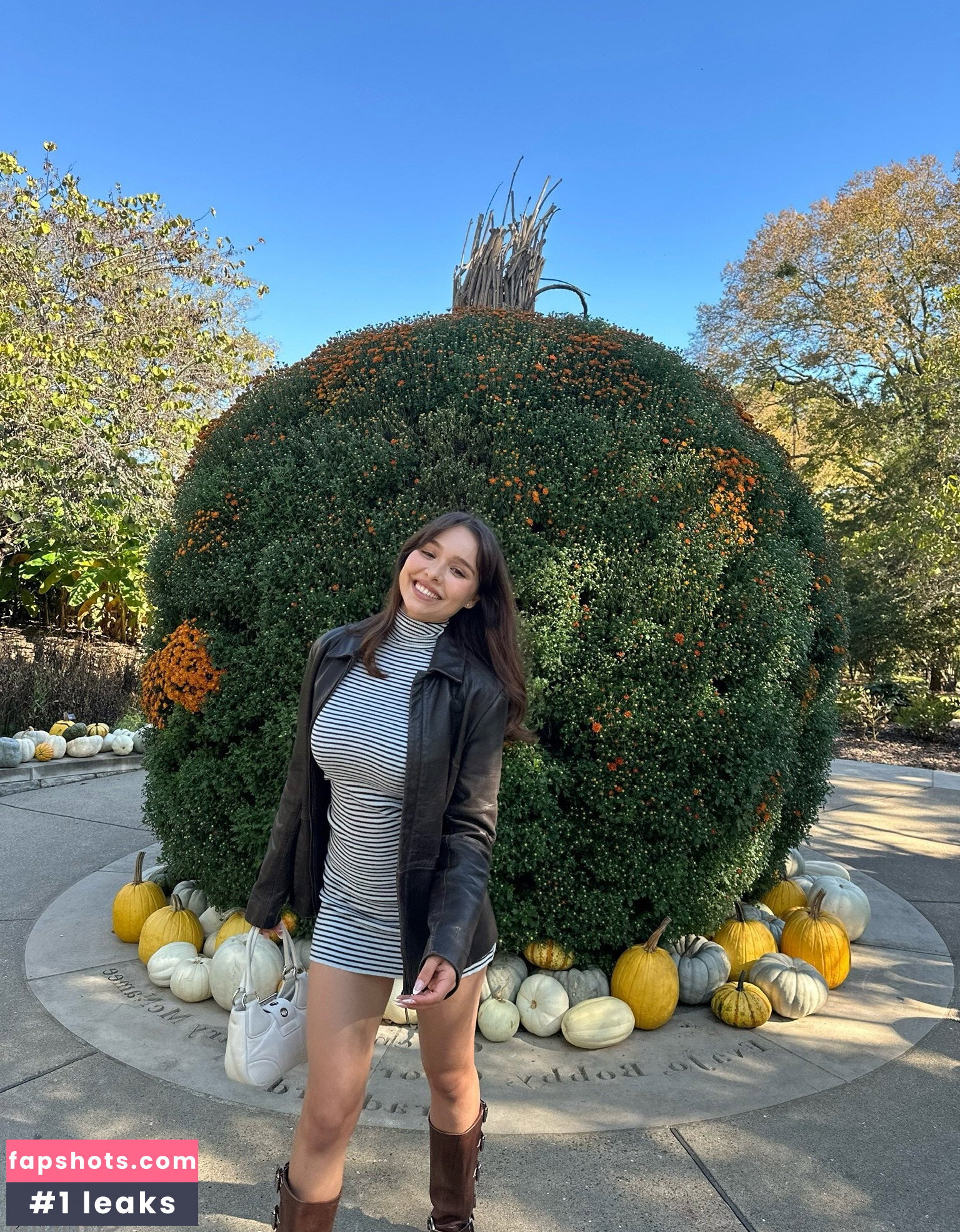 Sophie Mudd gallery photo #2460
