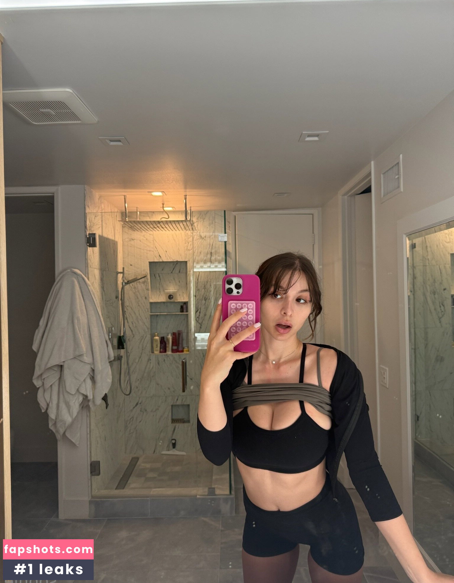 Sophie Mudd gallery photo #2643