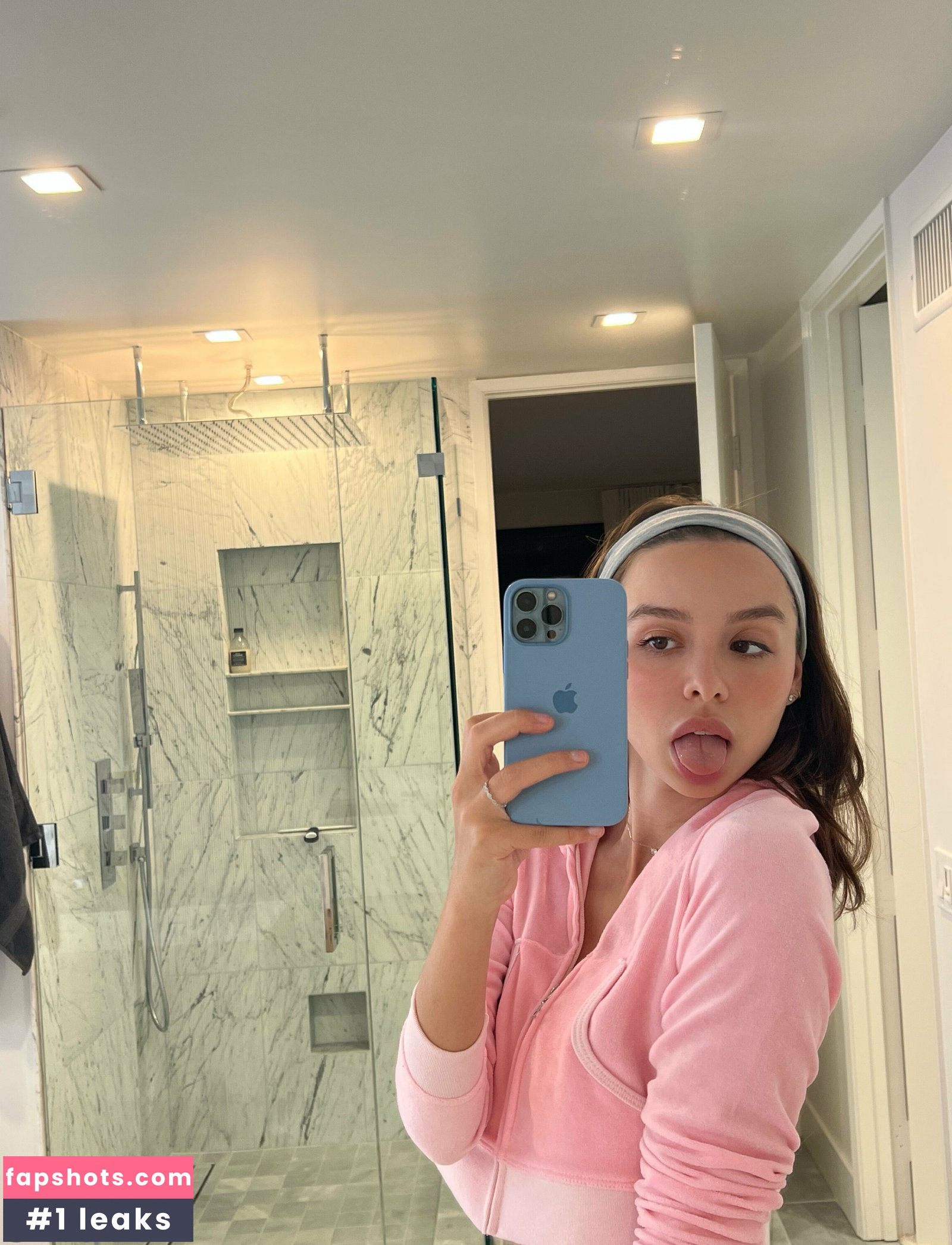 Sophie Mudd gallery photo #1455