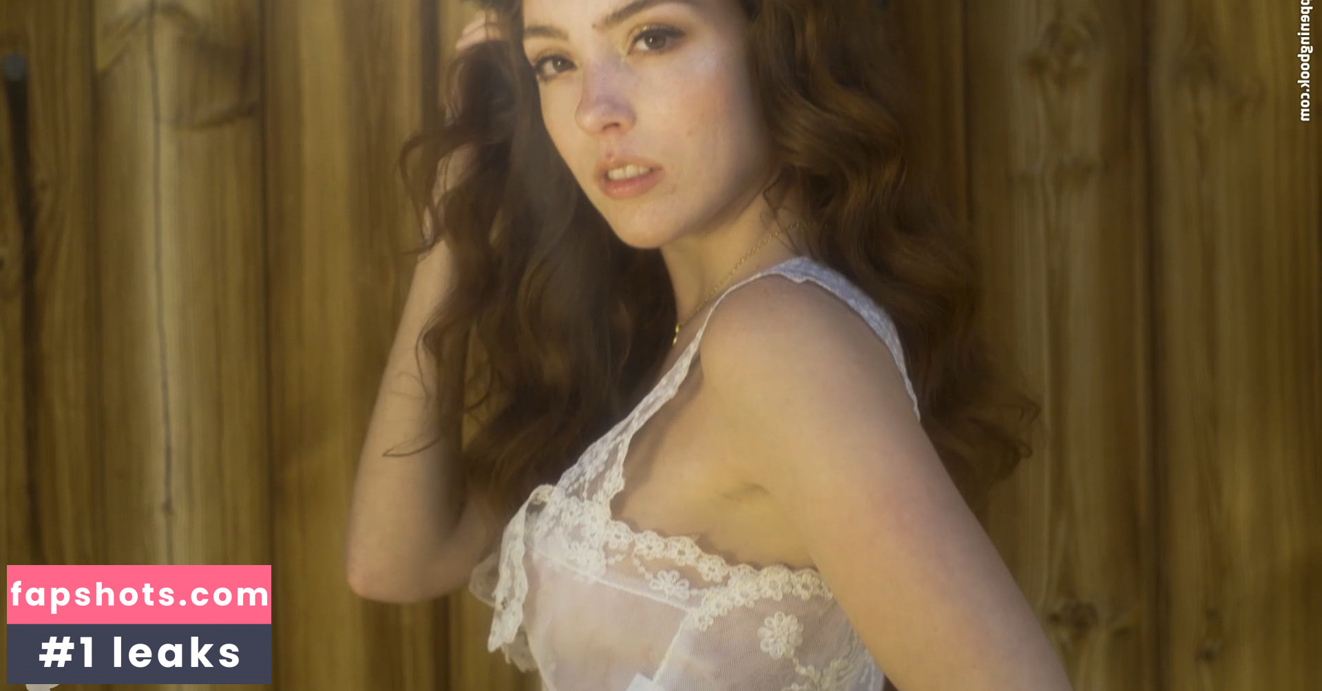 Sophie O’Neil gallery photo #33