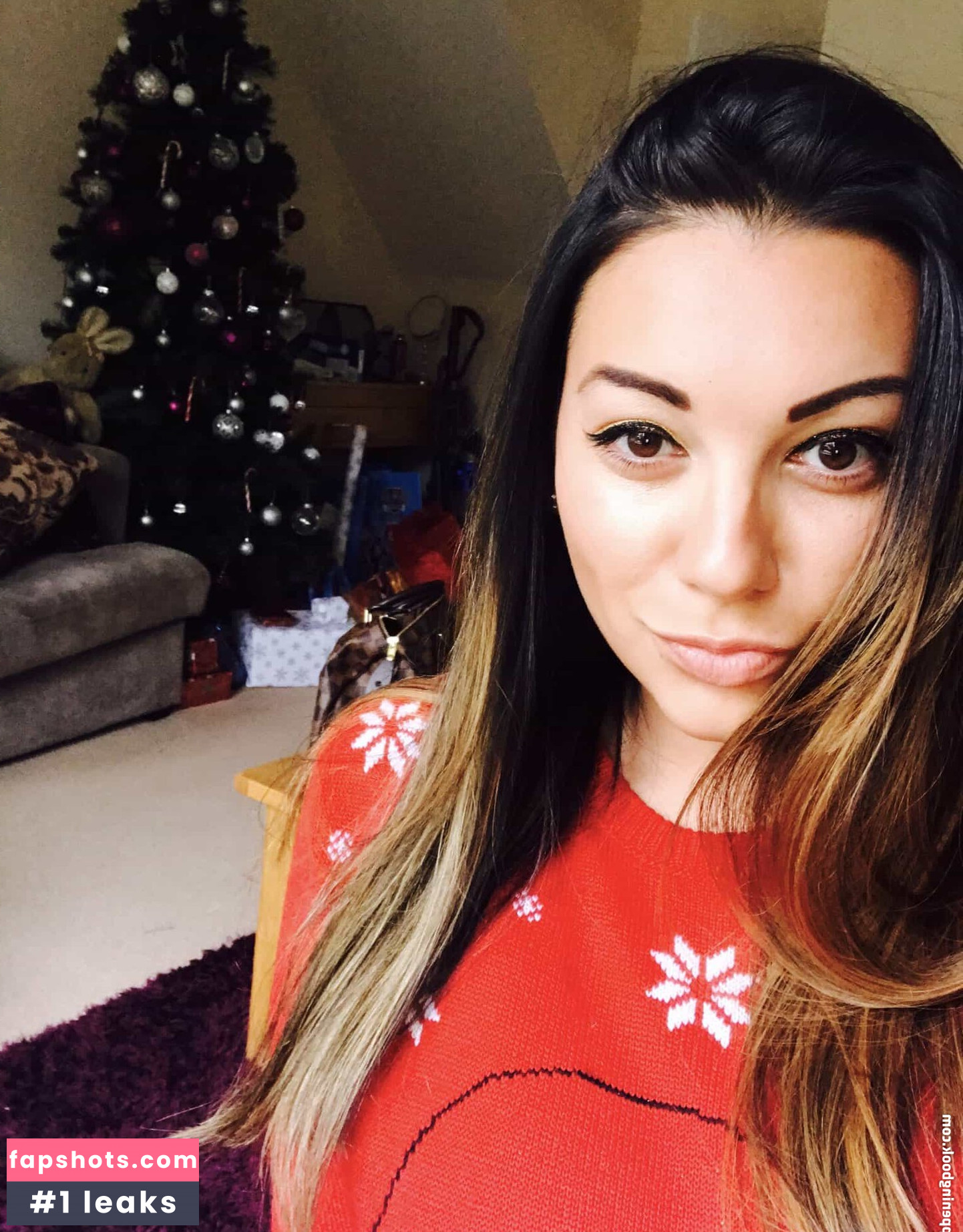 Sophie Parker gallery photo #22