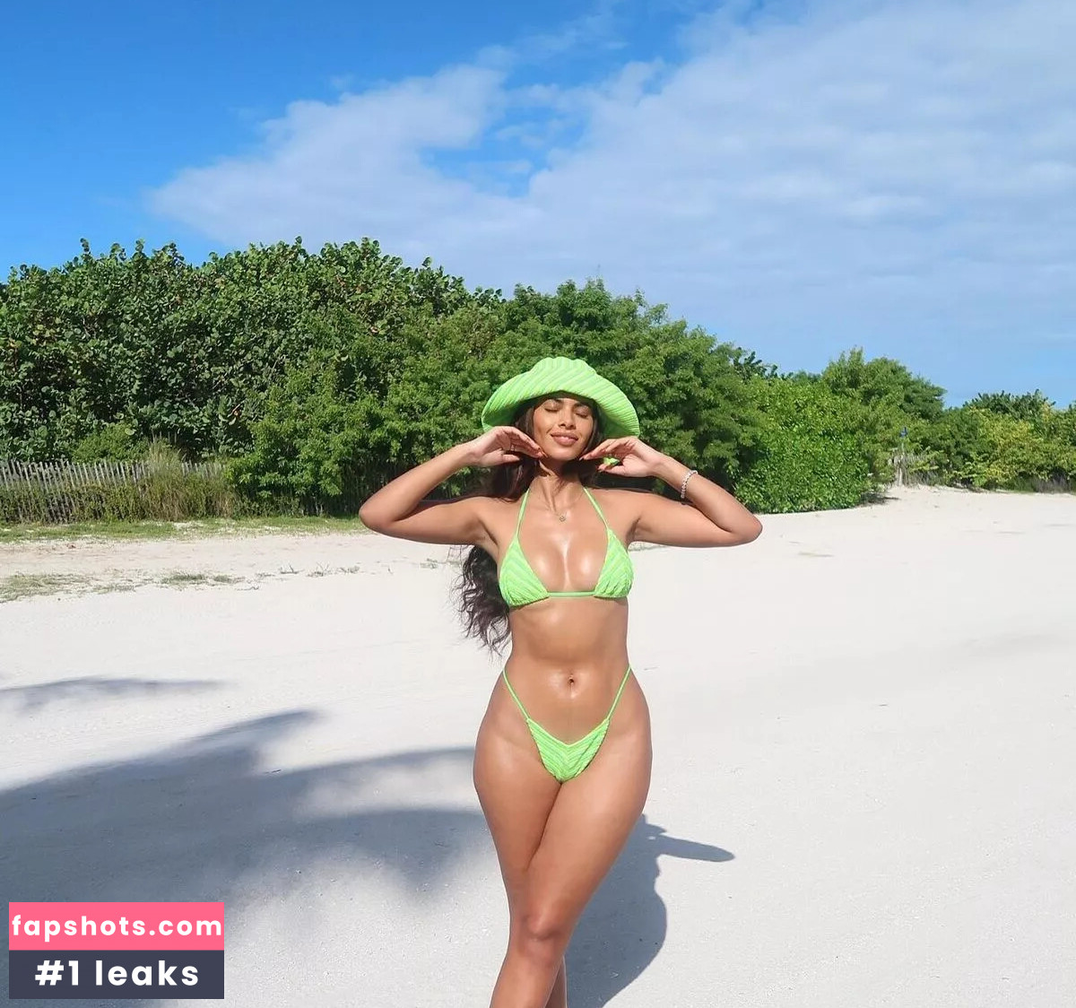 Sophie Piper Nude Leaks OnlyFans Photos #2 - LeakJerk