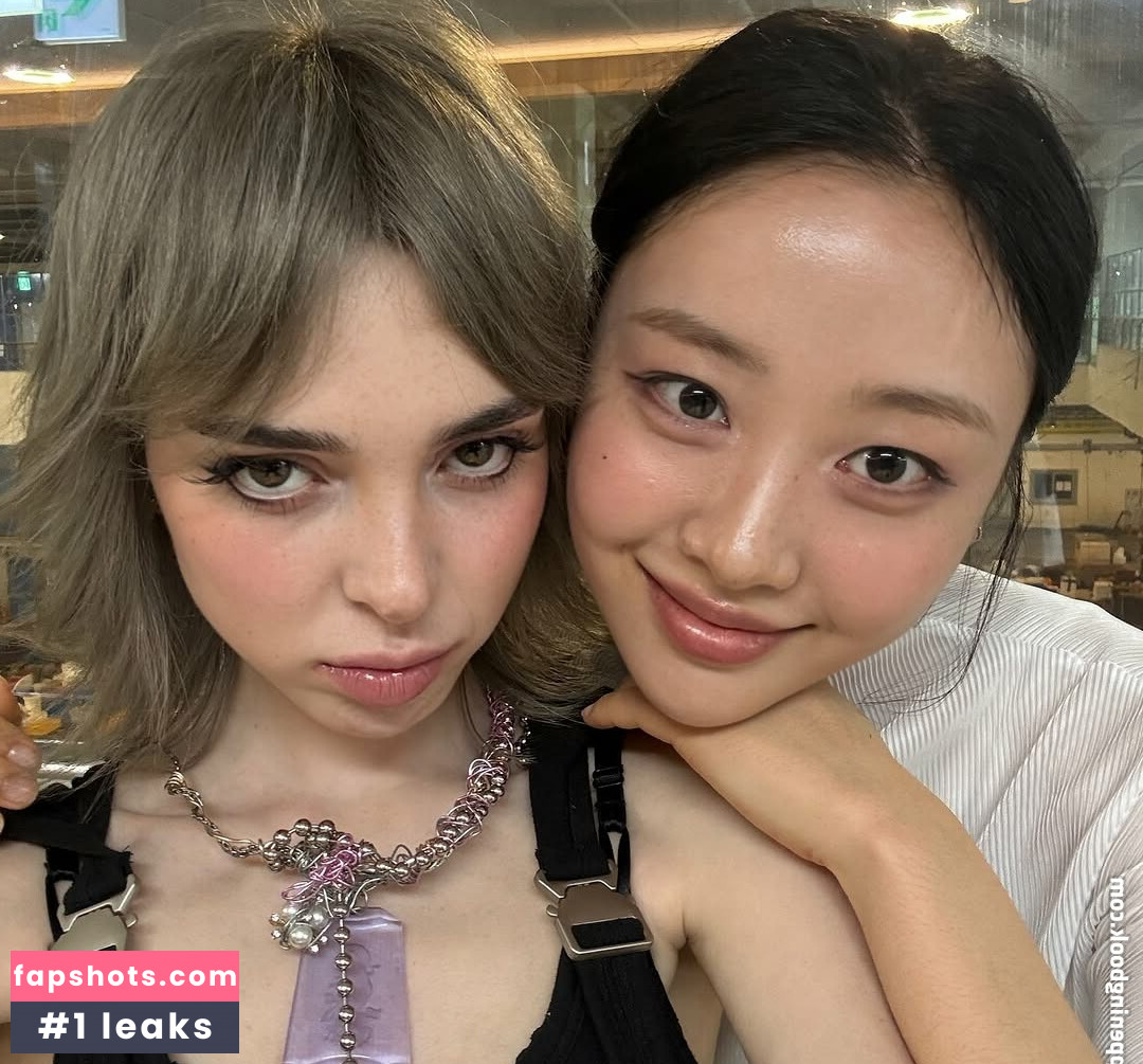 Sophie Powers gallery photo #31