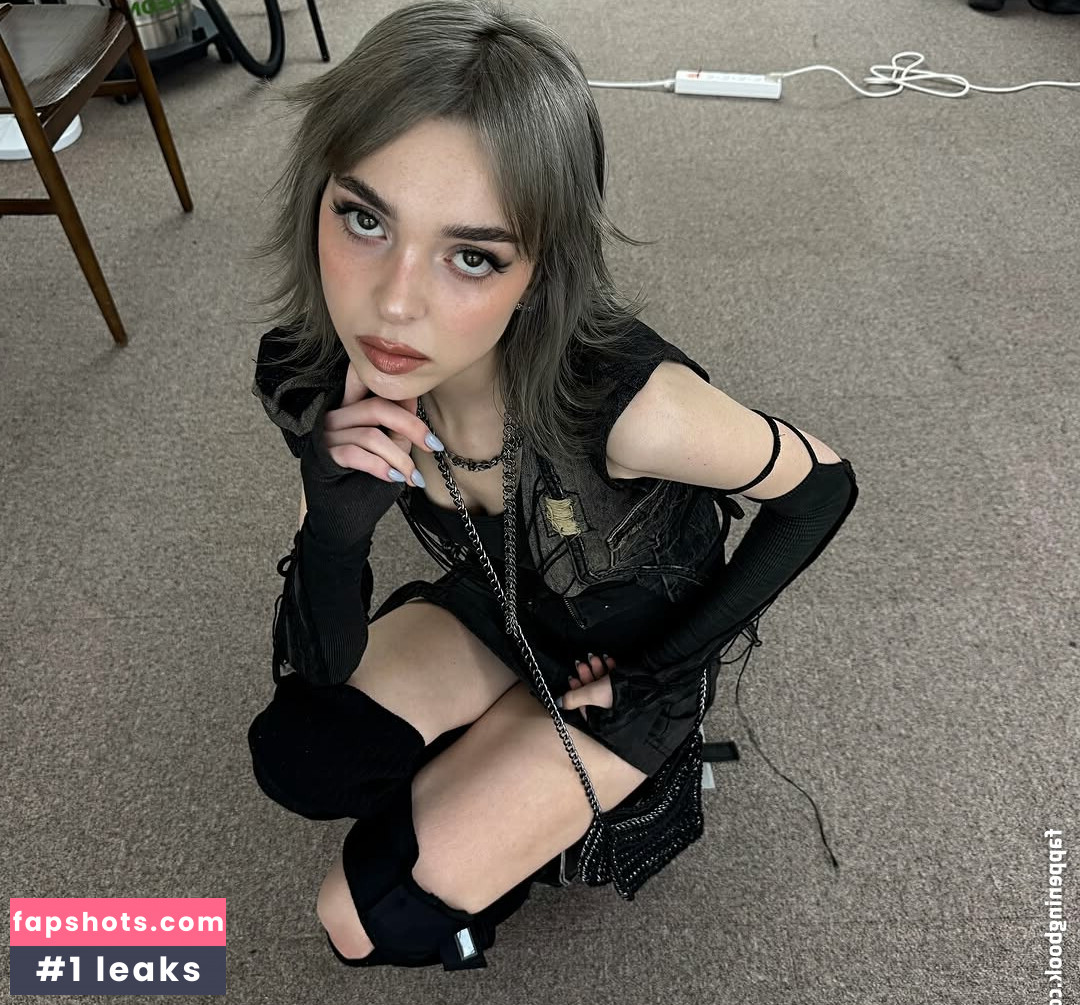 Sophie Powers gallery photo #33