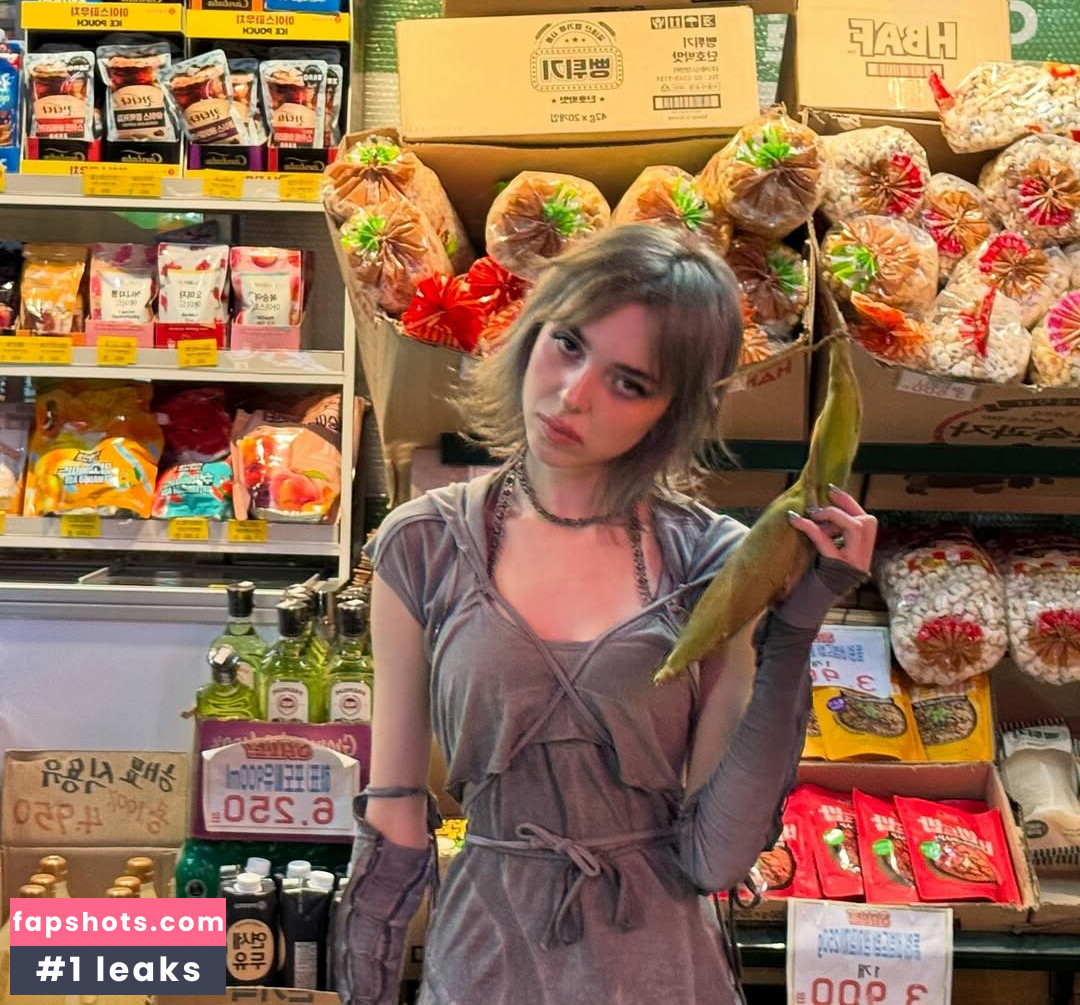 Sophie Powers gallery photo #37