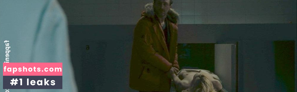 Sophie Quinton gallery photo #24