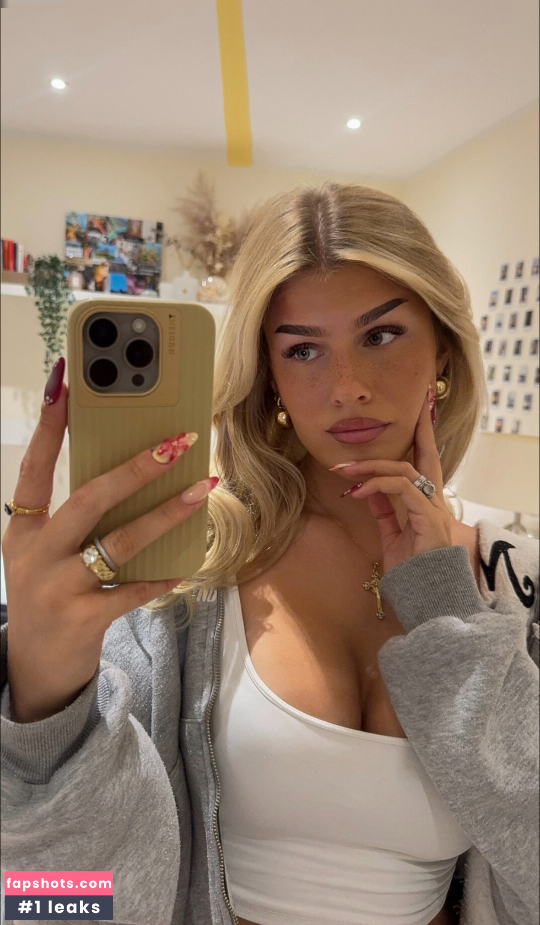 Sophie Schnur gallery photo #12