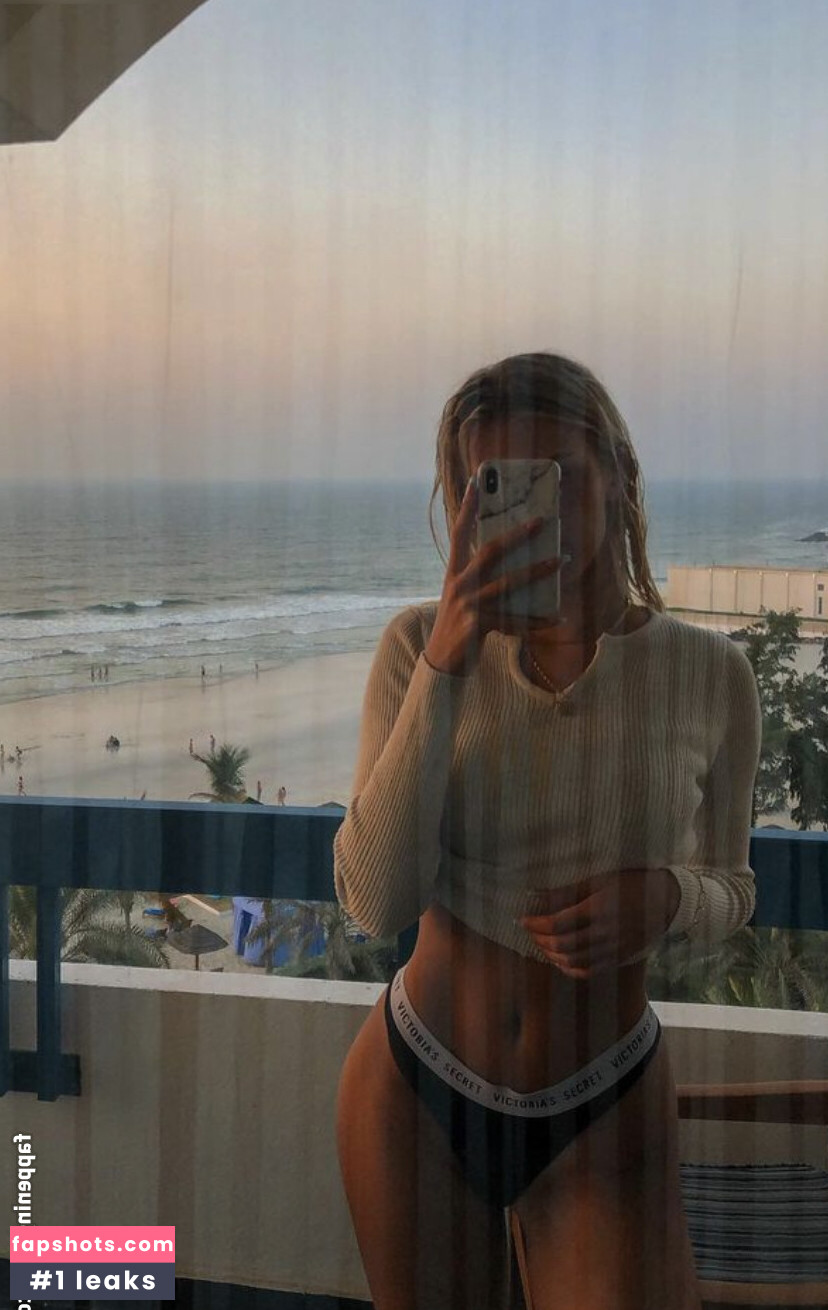 Sophie Schnur gallery photo #62