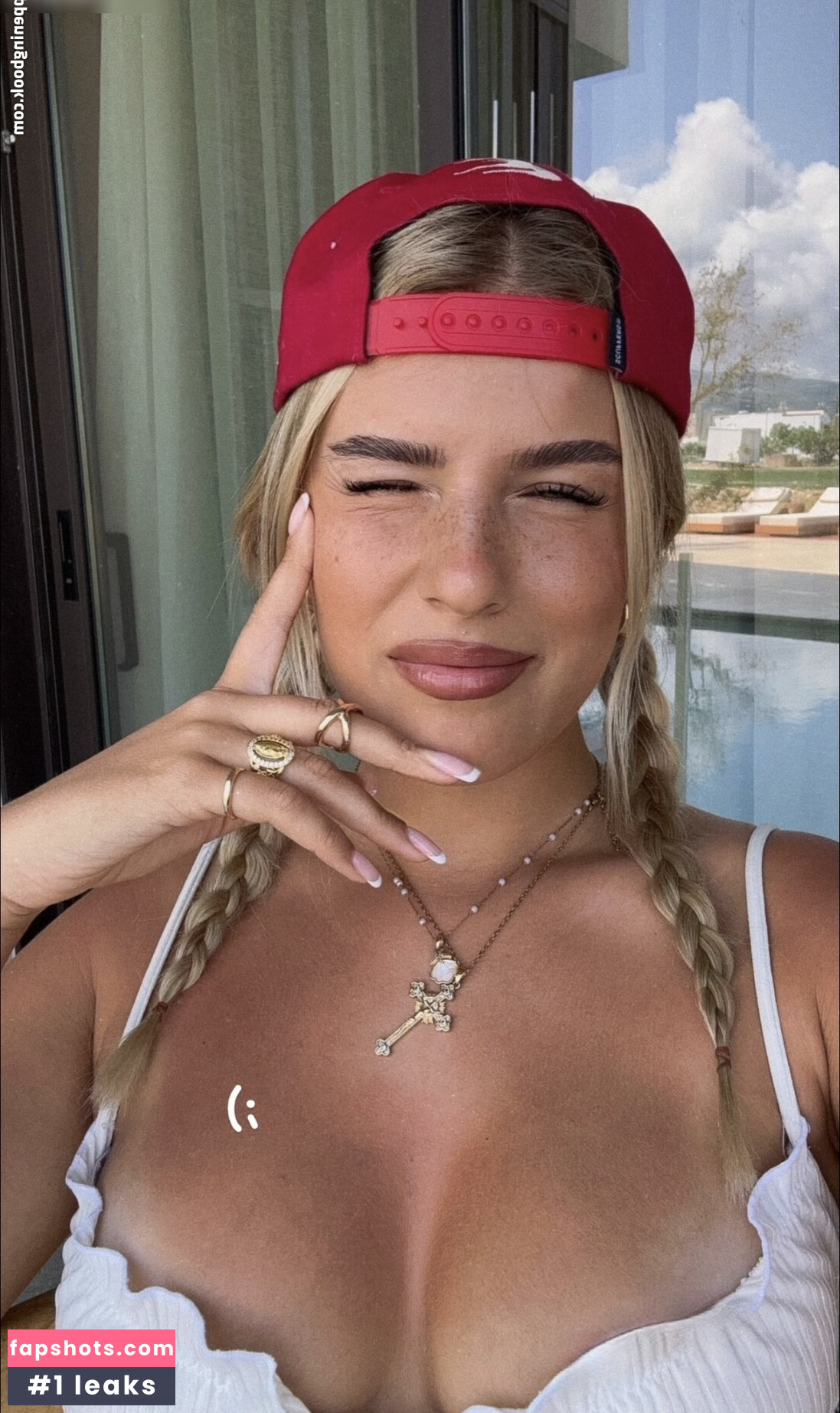 Sophie Schnur gallery photo #8