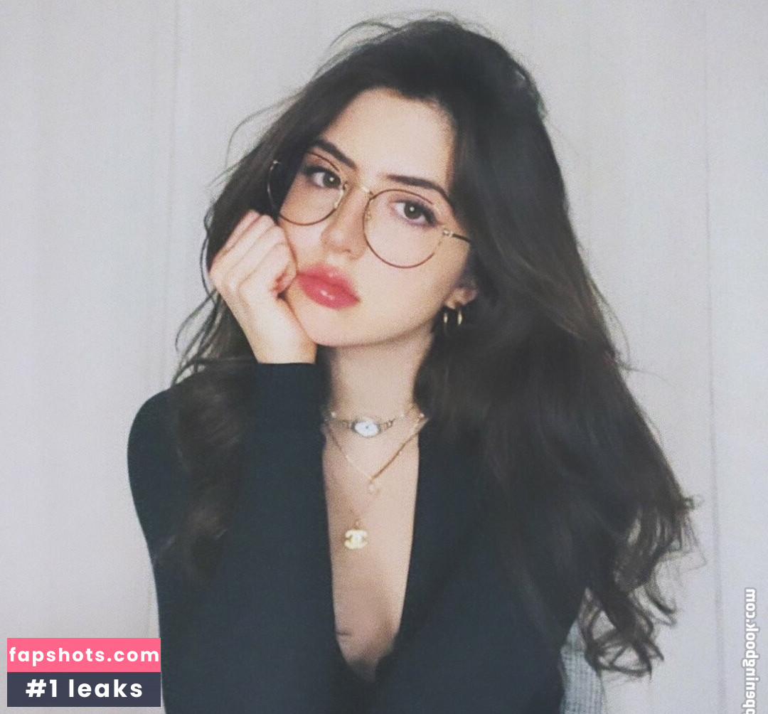 Sophie Silva gallery photo #12