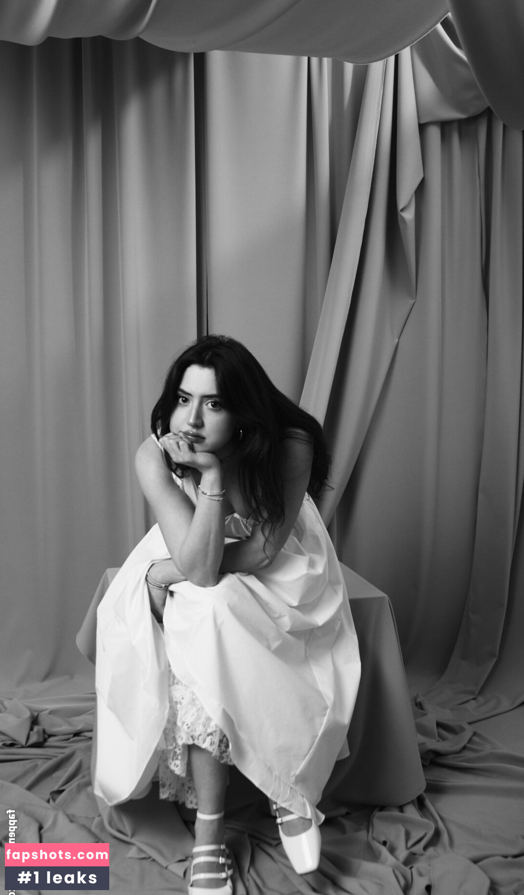 Sophie Silva gallery photo #17