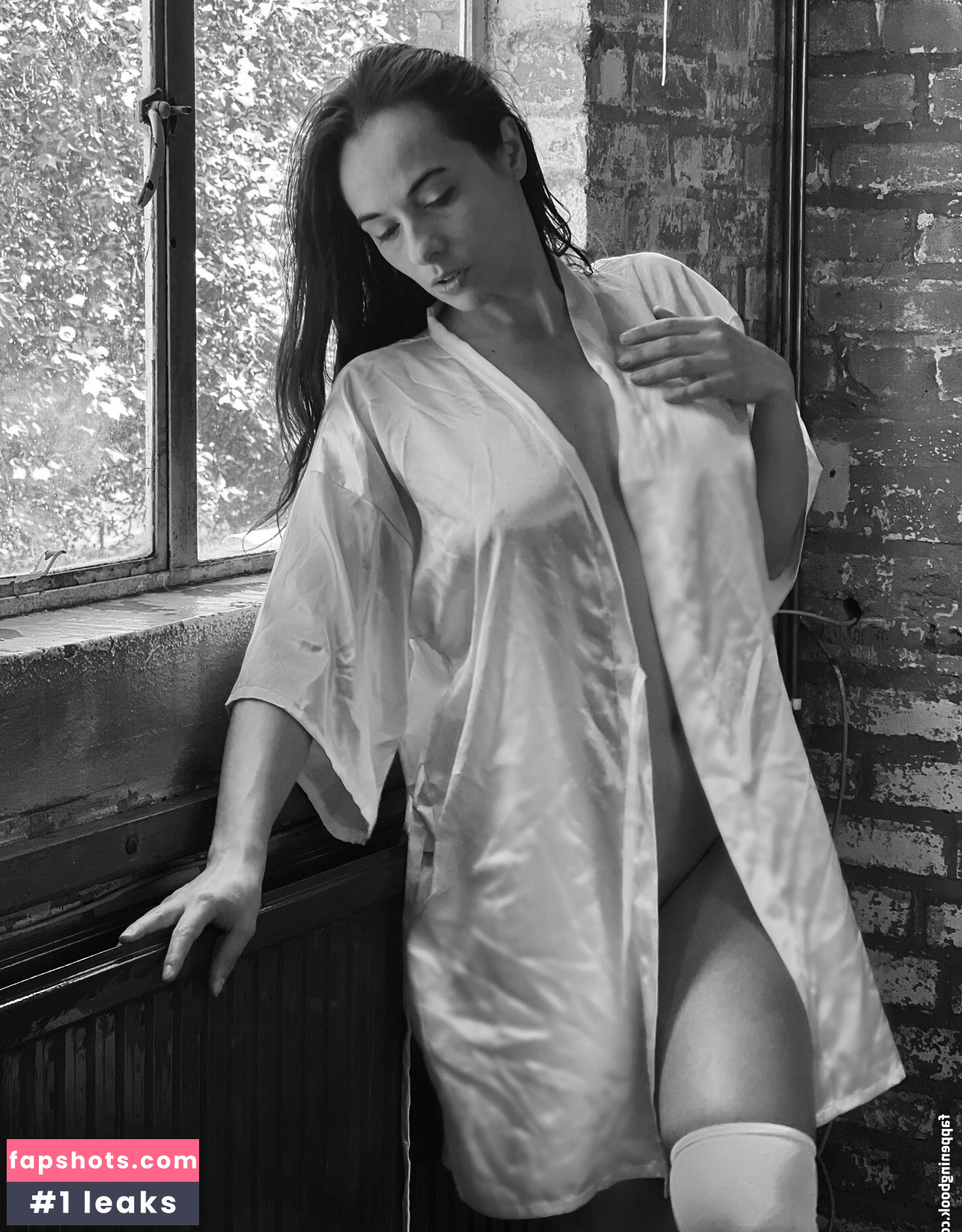 Sophie Stage gallery photo #38